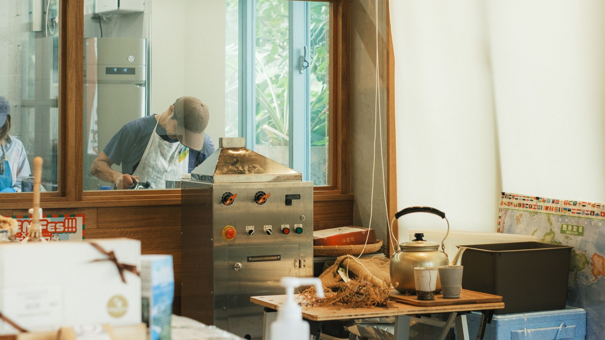 OKINAWA CACAO｜丁寧な手仕事にこだわったチョコレート