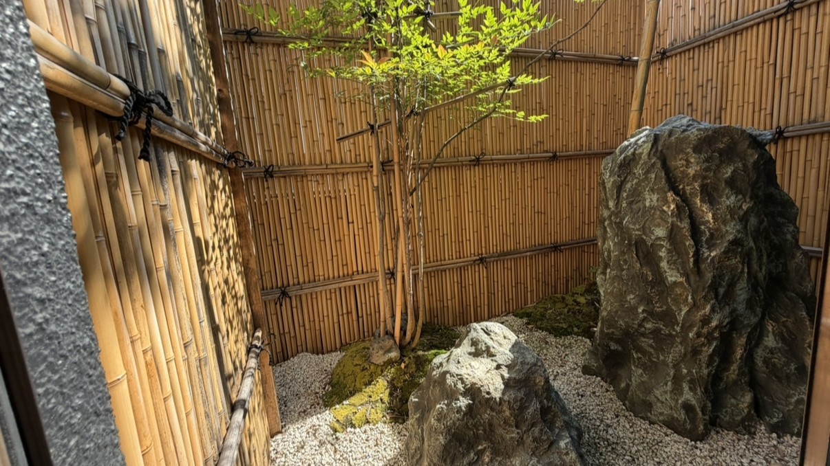 *ベランダの坪庭（一例）