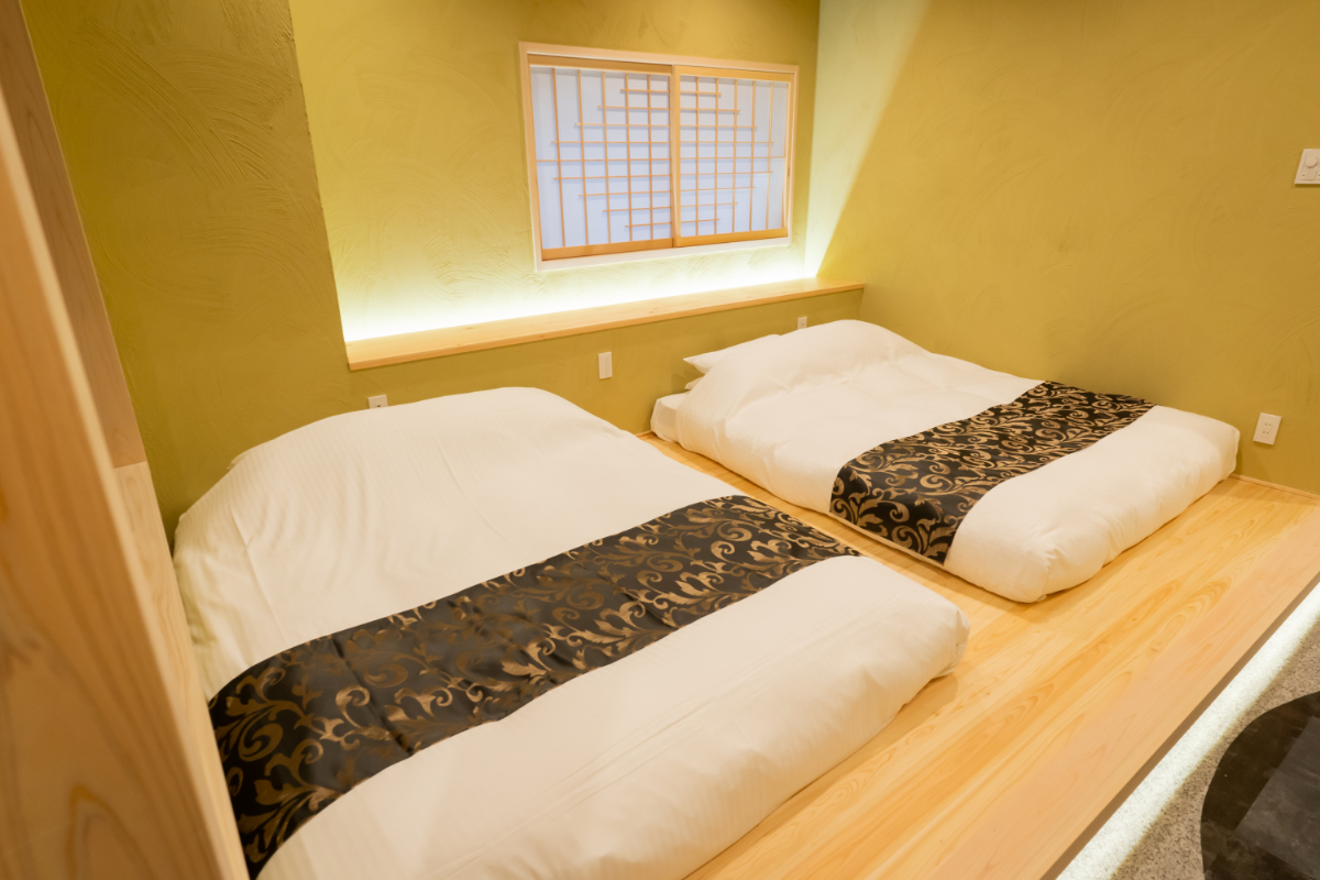 2F 白金の間 ベッドルーム①