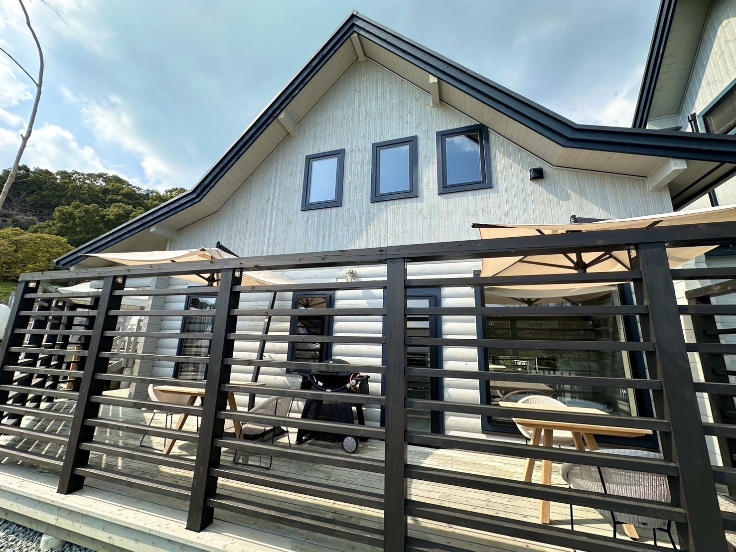 【楽天スーパーSALE】ジャグジー付「BESS」のログハウスに泊まれる！