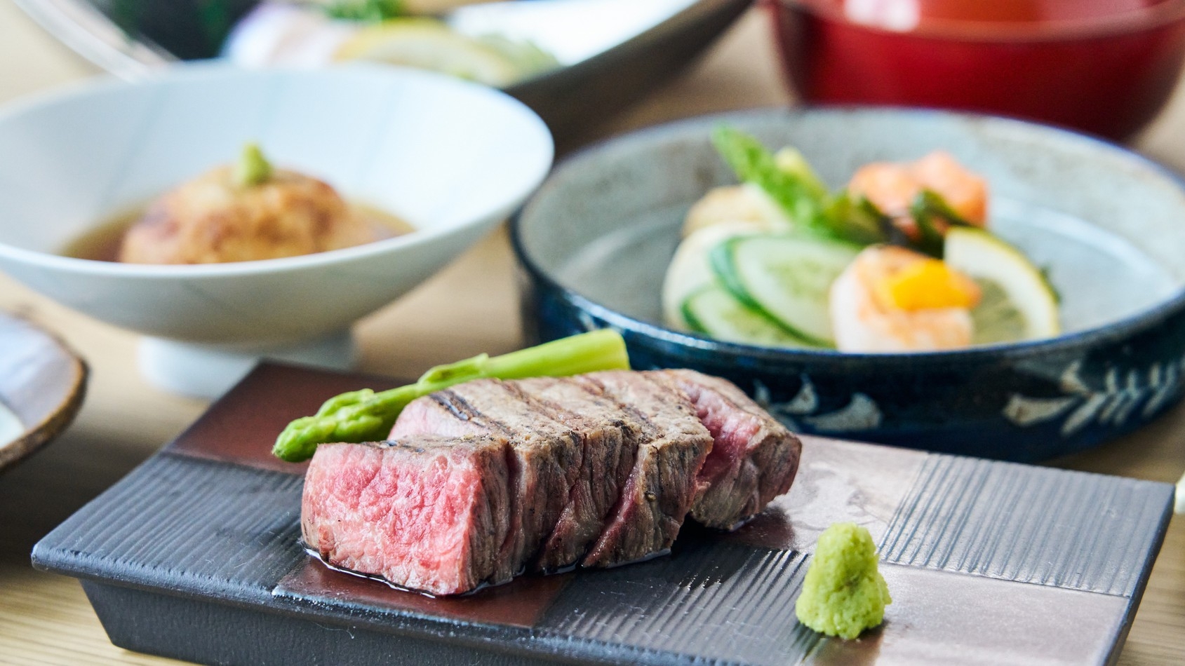 ちょっと贅沢な特別創作懐石を個室でゆっくり堪能する【2食付】
