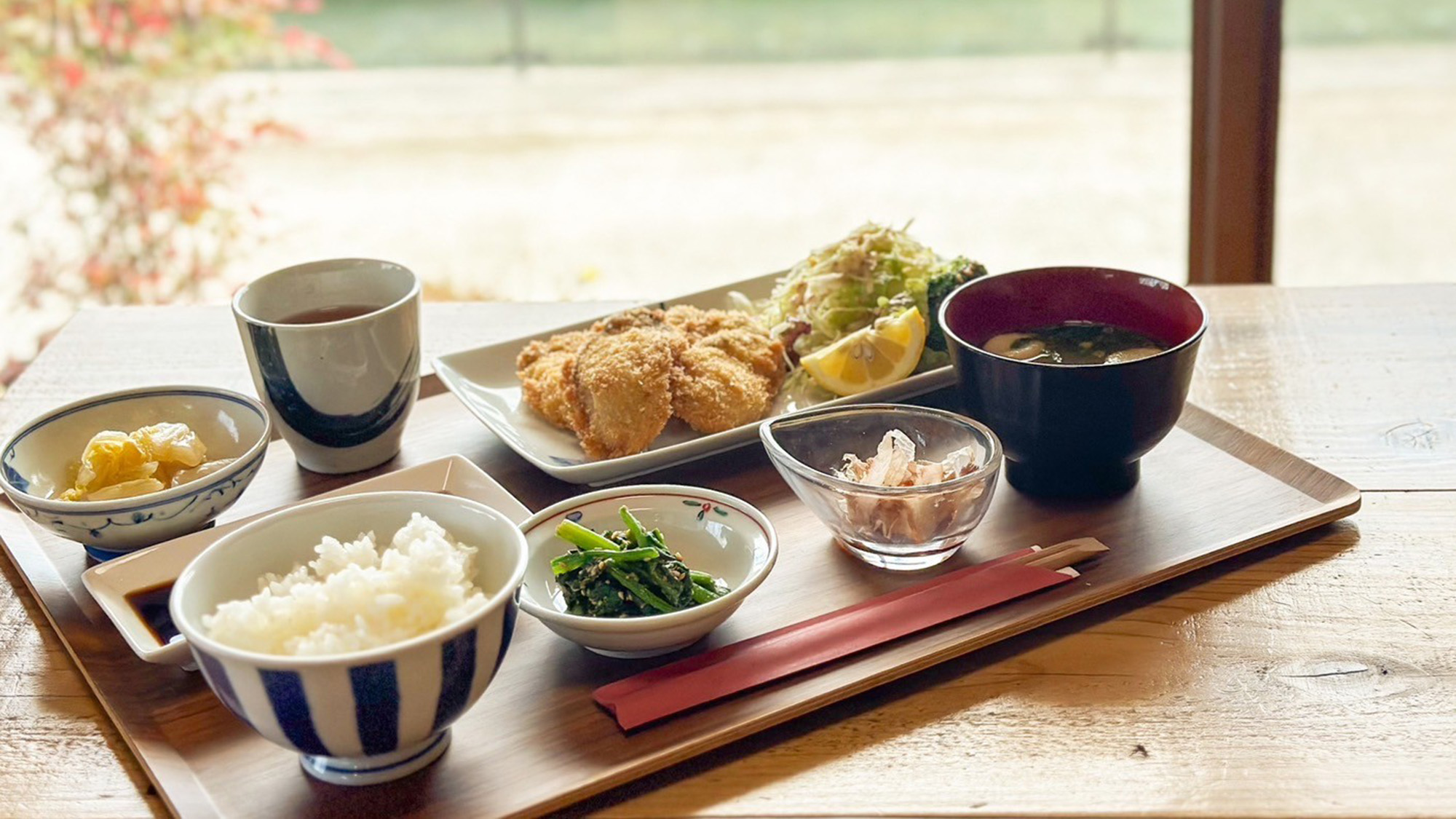 ・【夕食】広島といえば「牡蠣フライ定食」。プリプリの触感が魅力