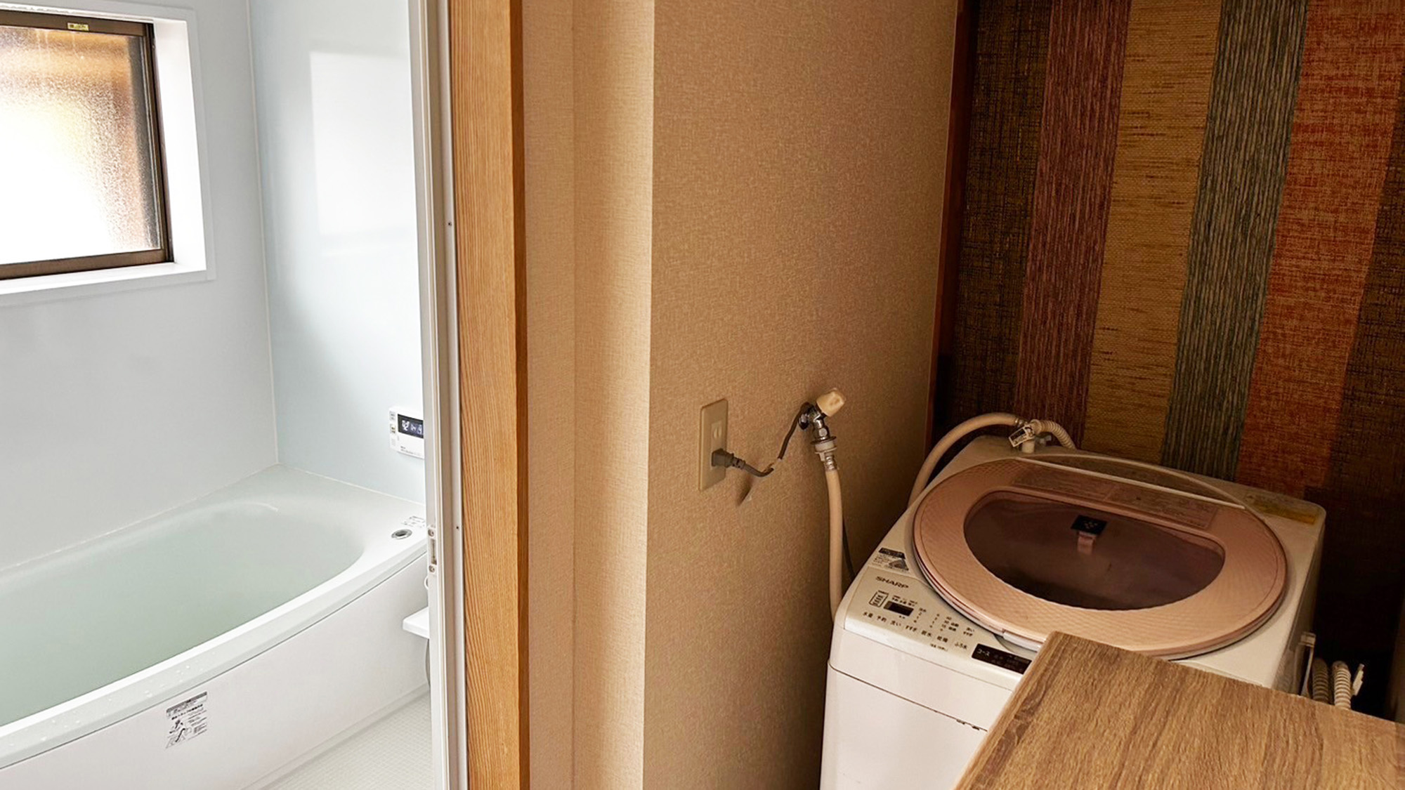 ・【洗面所】洗濯機をご用意していますので長期滞在も安心です