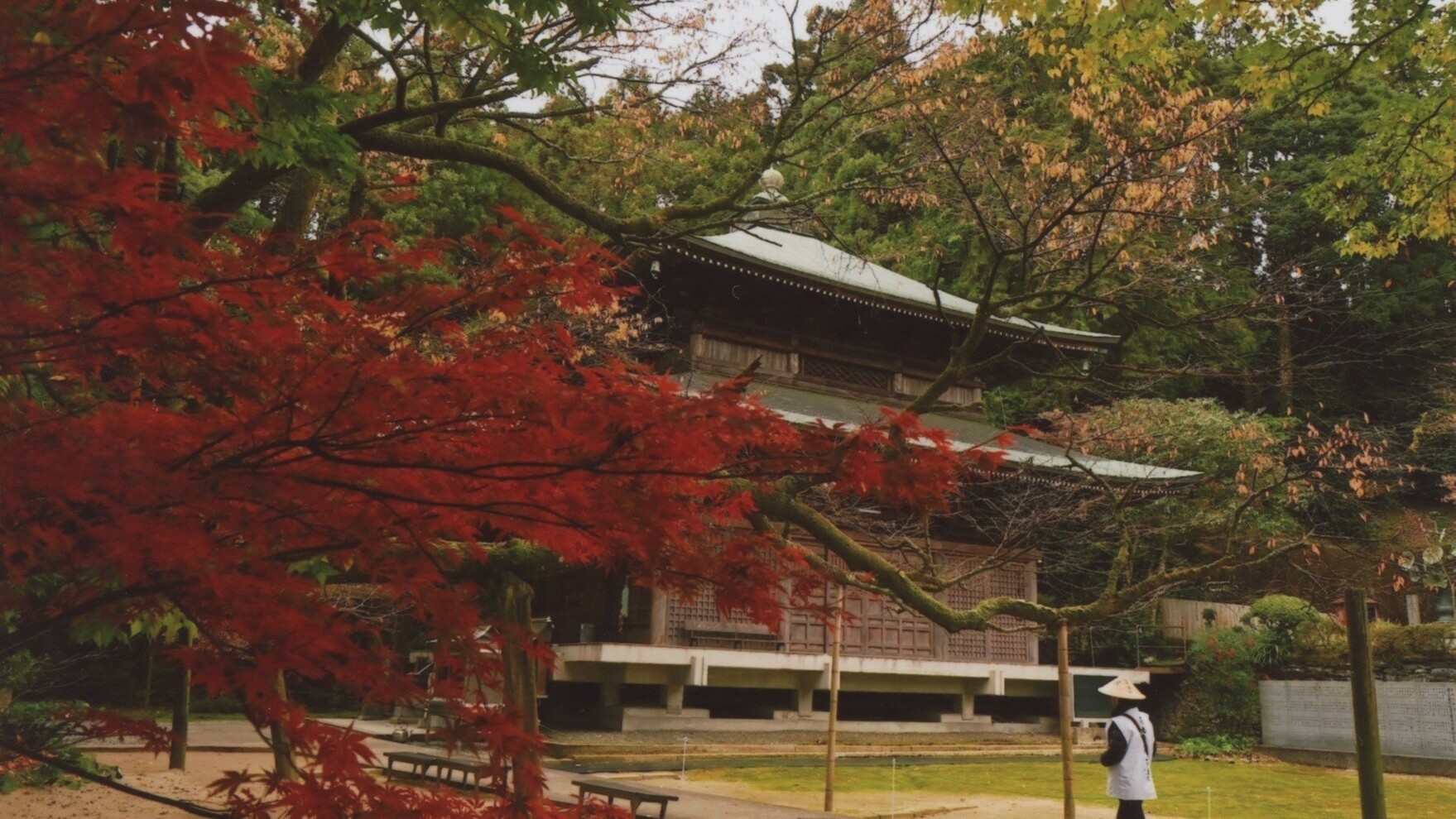 三角寺（さんかくじ）