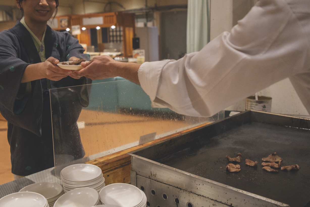 ★昭和レトロ【カニ＆牛タン食べ放題】謝恩価格！東北のお客様限定特別プライス