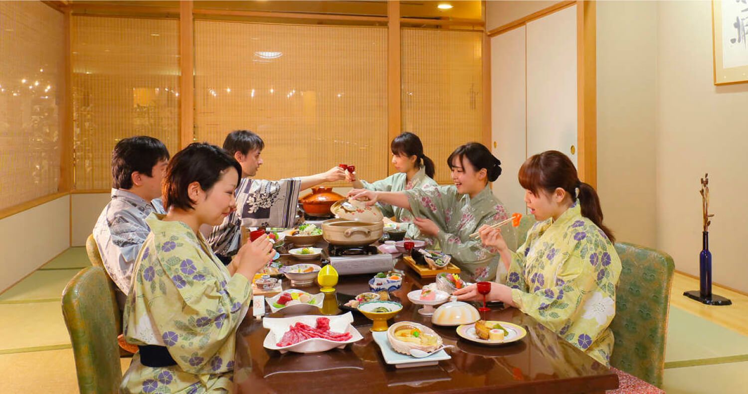 和食処『ロマン亭』は個室風会場　お連れ様とゆっくりお食事をお召し上がりください