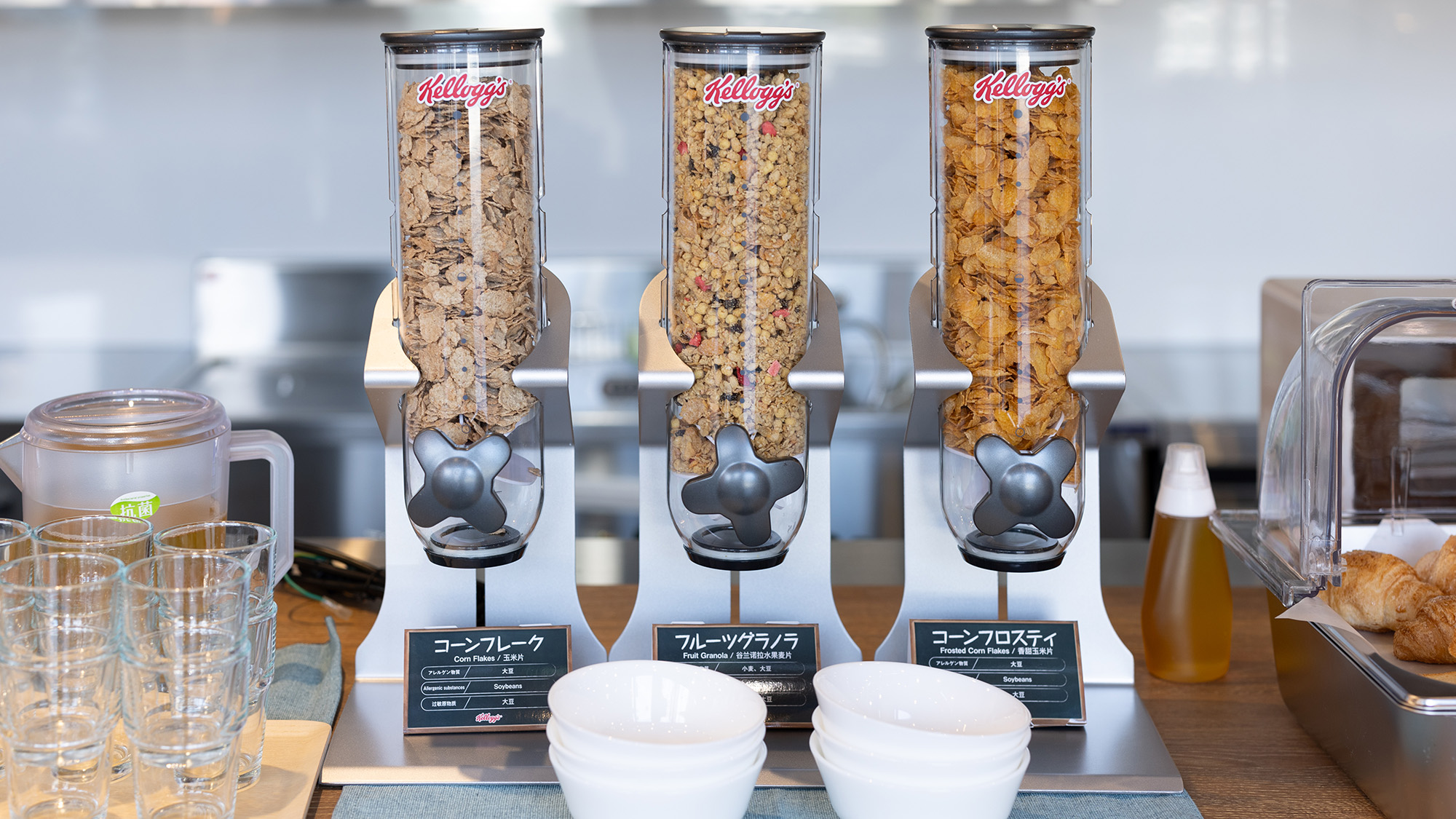 朝食ビュッフェ　シリアル
