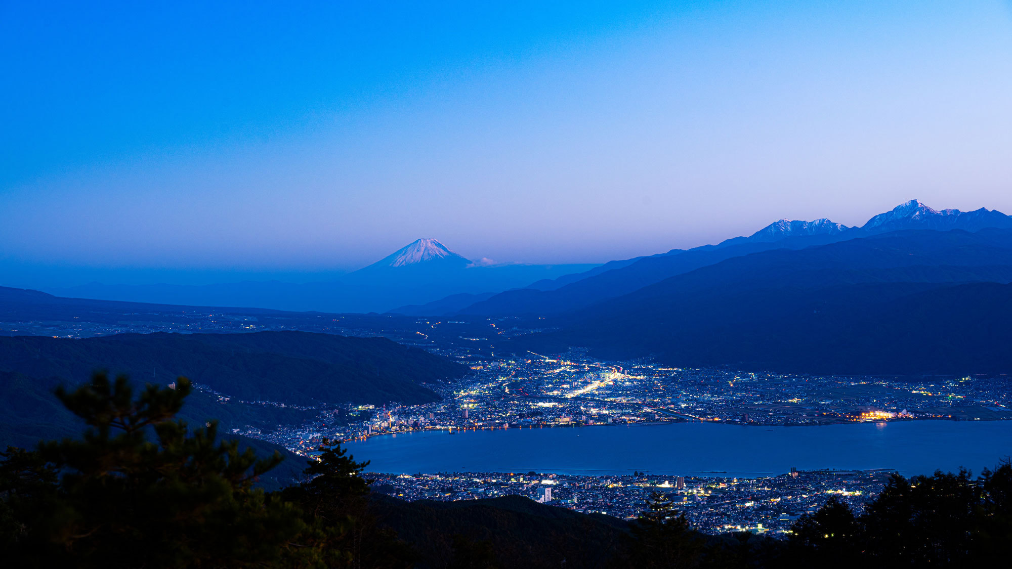《軽朝食付き》【16時〜翌11時■最大19時間ステイ】選べる2種の特製トースト付き