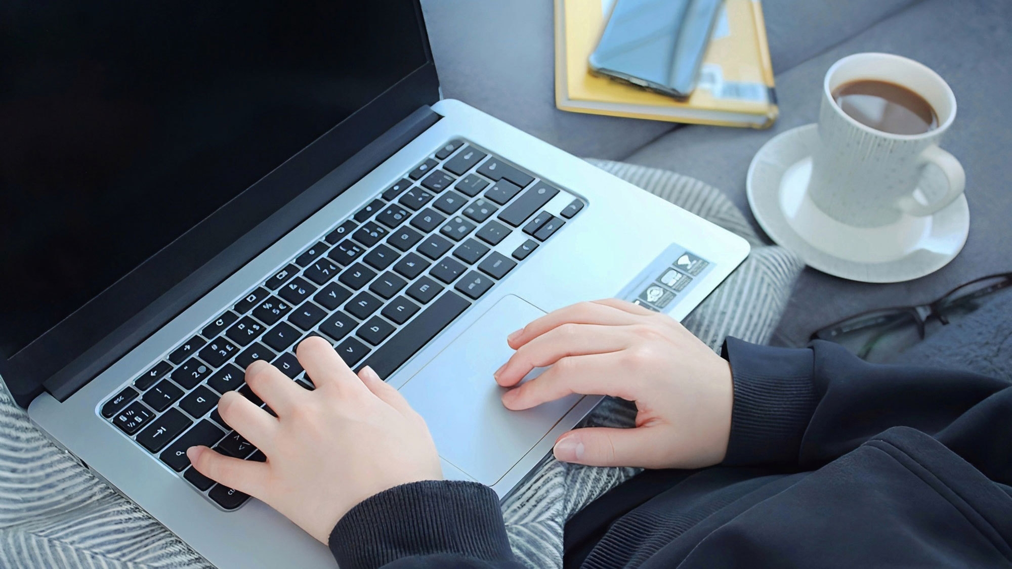 《素泊り》客室の温泉で癒す★広々ダブルでシングル利用 ビジネス応援