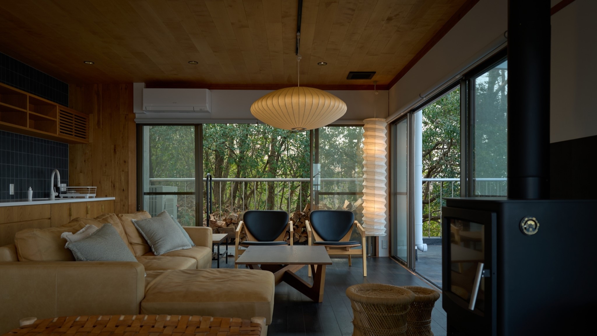 2階 スイートルーム リビング