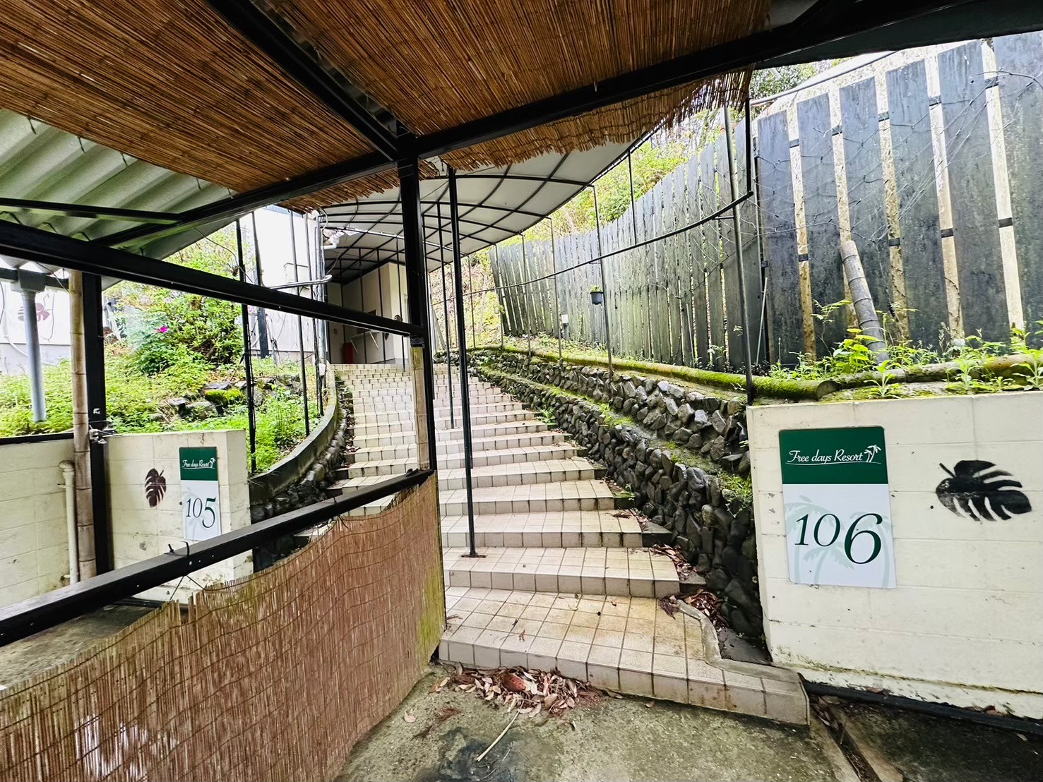 105、106棟　入り口