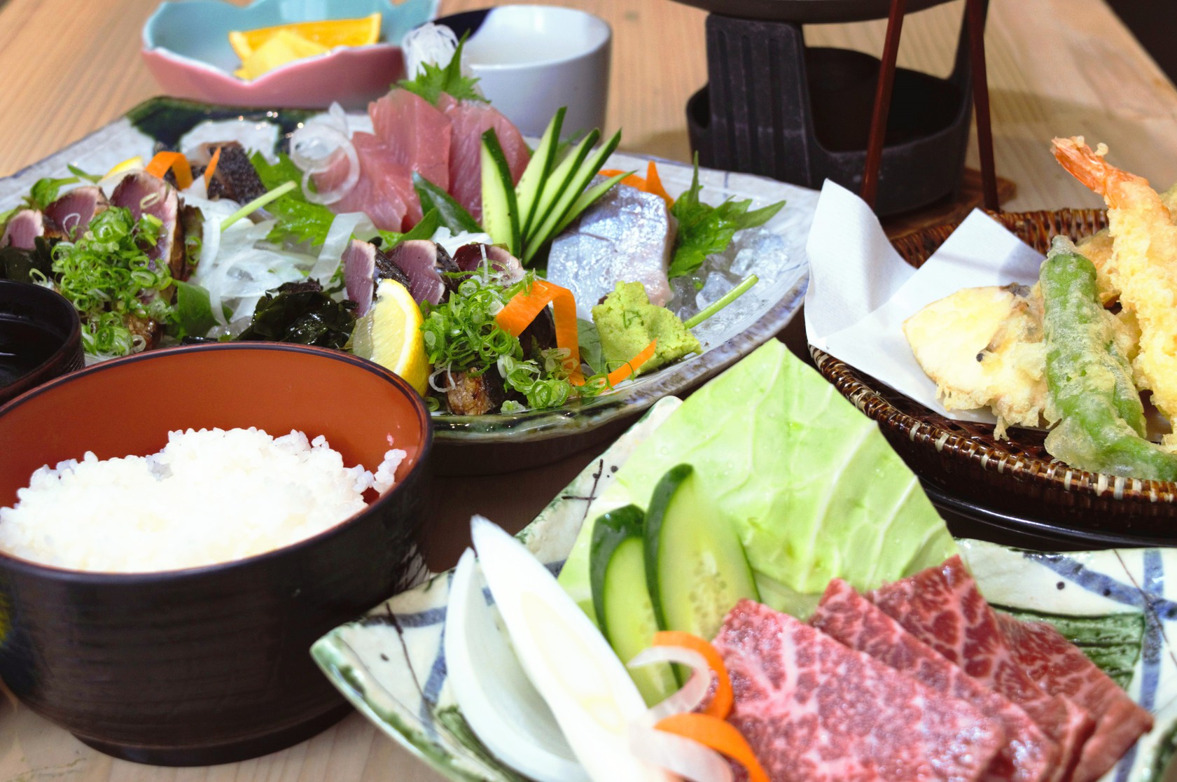 （WEB限定）一泊二食付：鰹のたたき＆土佐黒牛陶板焼き付みさき御膳【最上級】