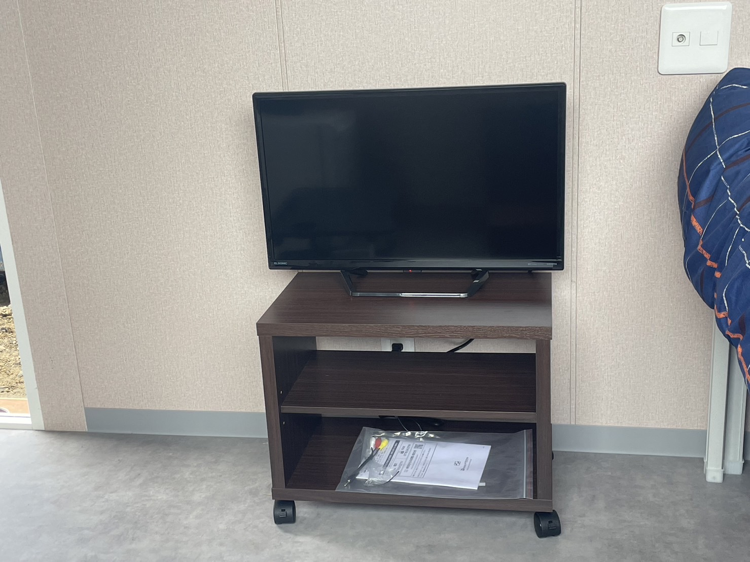 チューナーレステレビ