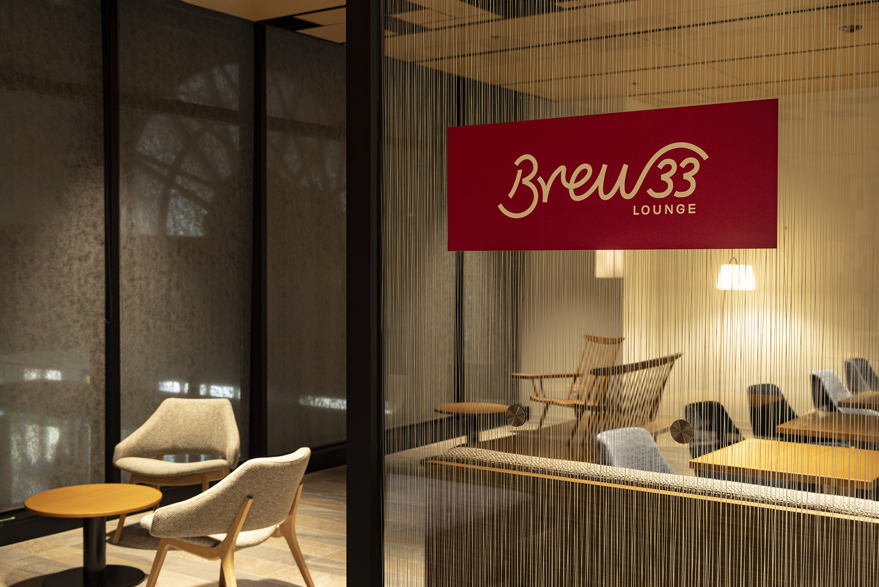 Brew33 Lounge（ブリューサーティースリー ラウンジ）