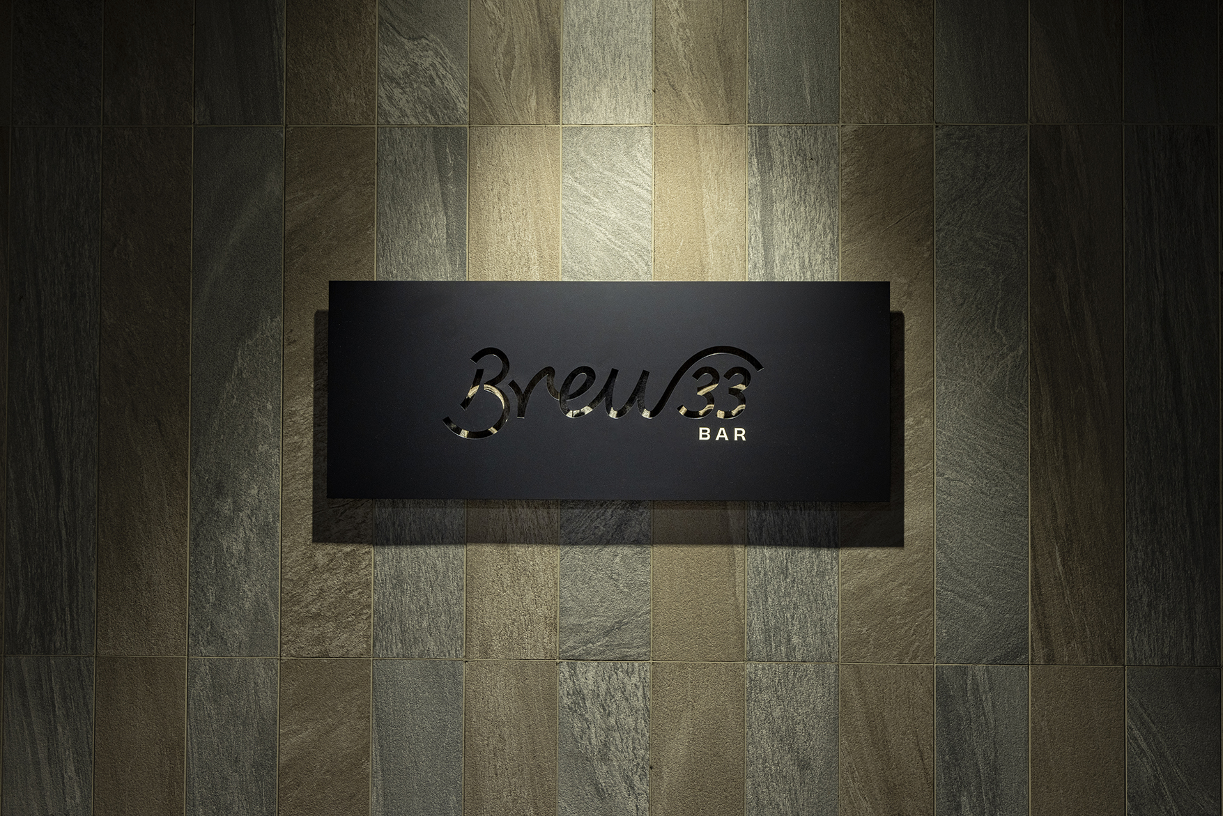 Brew33 Bar（ブリューサーティースリーバー）