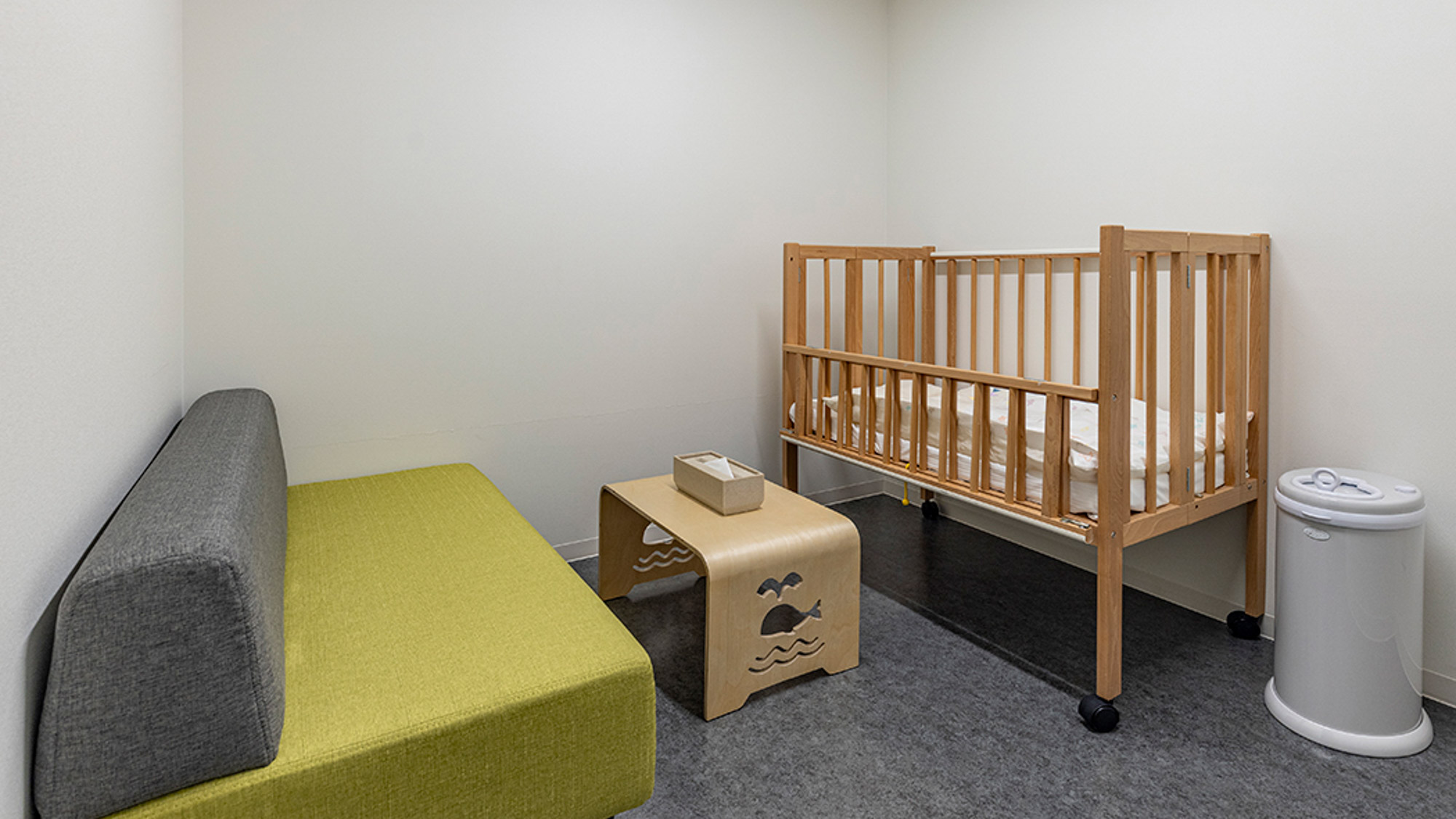 ホテルの2階には授乳室を完備。赤ちゃん連れのお客様も便利にご利用いただけます。