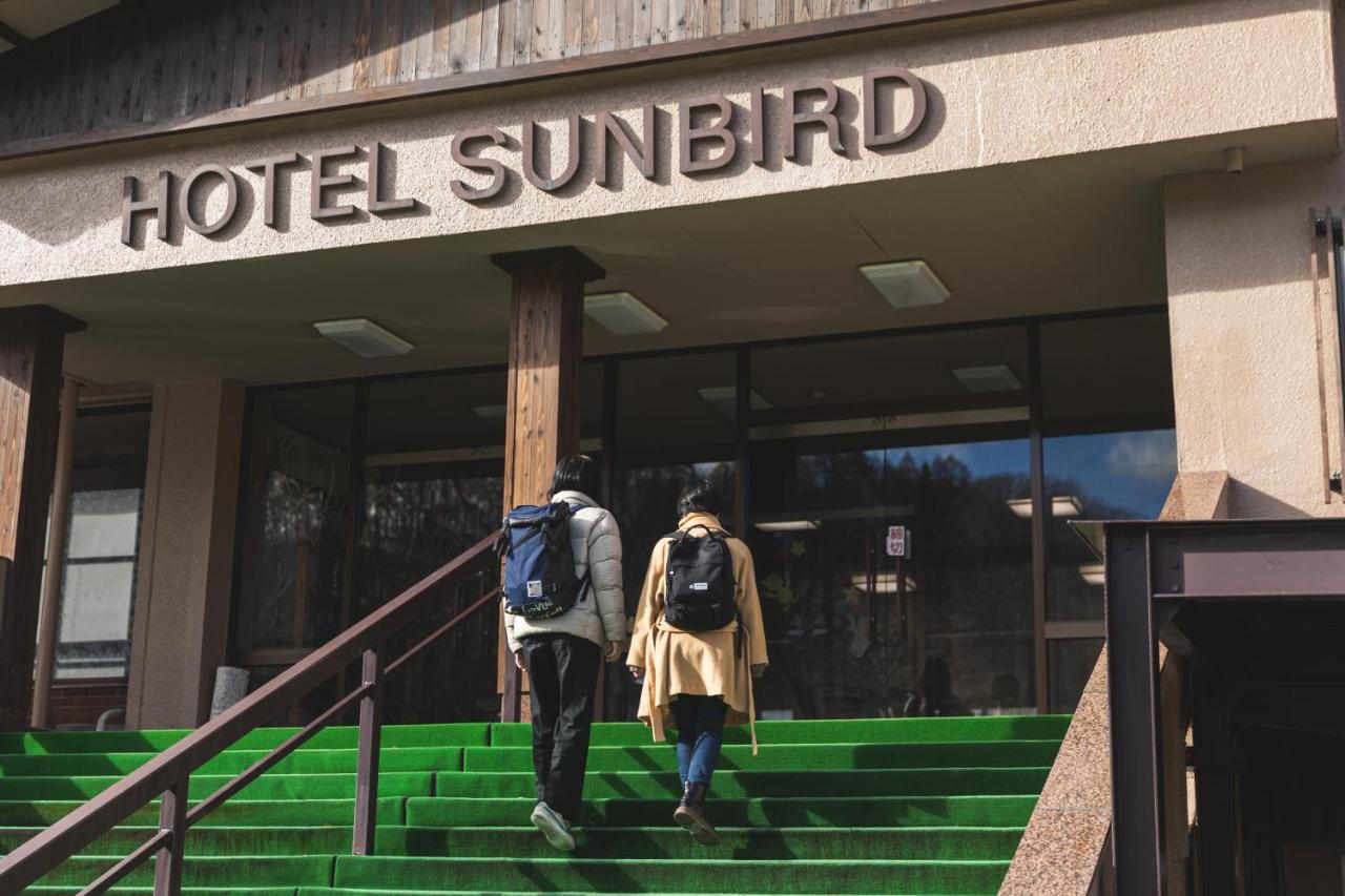 ホテルサンバードエントランス