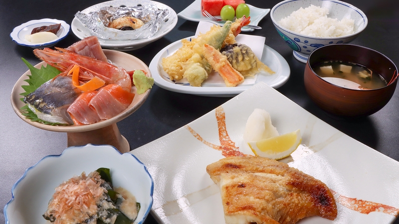 【５％OFF】【楽天スーパーSALE】旅の最大の魅力！ご当地料理を堪能する贅沢プラン♪