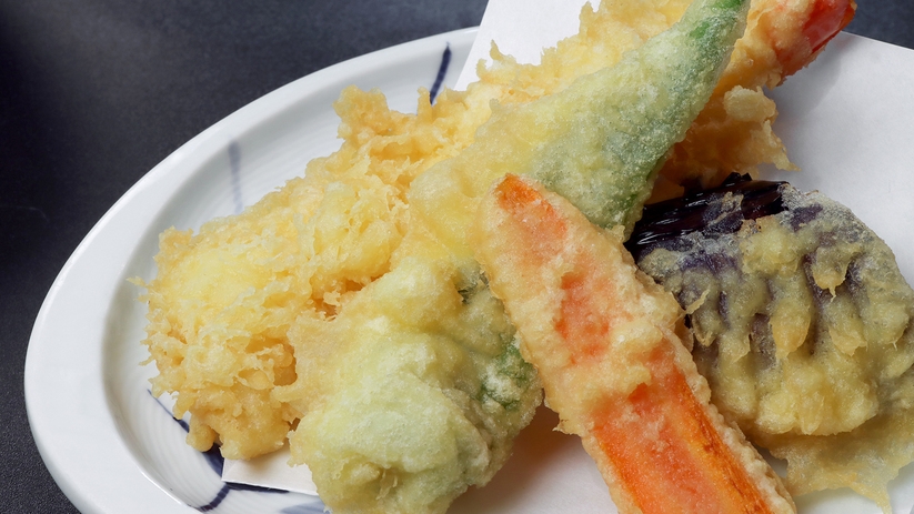 ☆【夕食付き】館主自慢の料理を堪能♪地元の旬の旨みを召し上がれ！