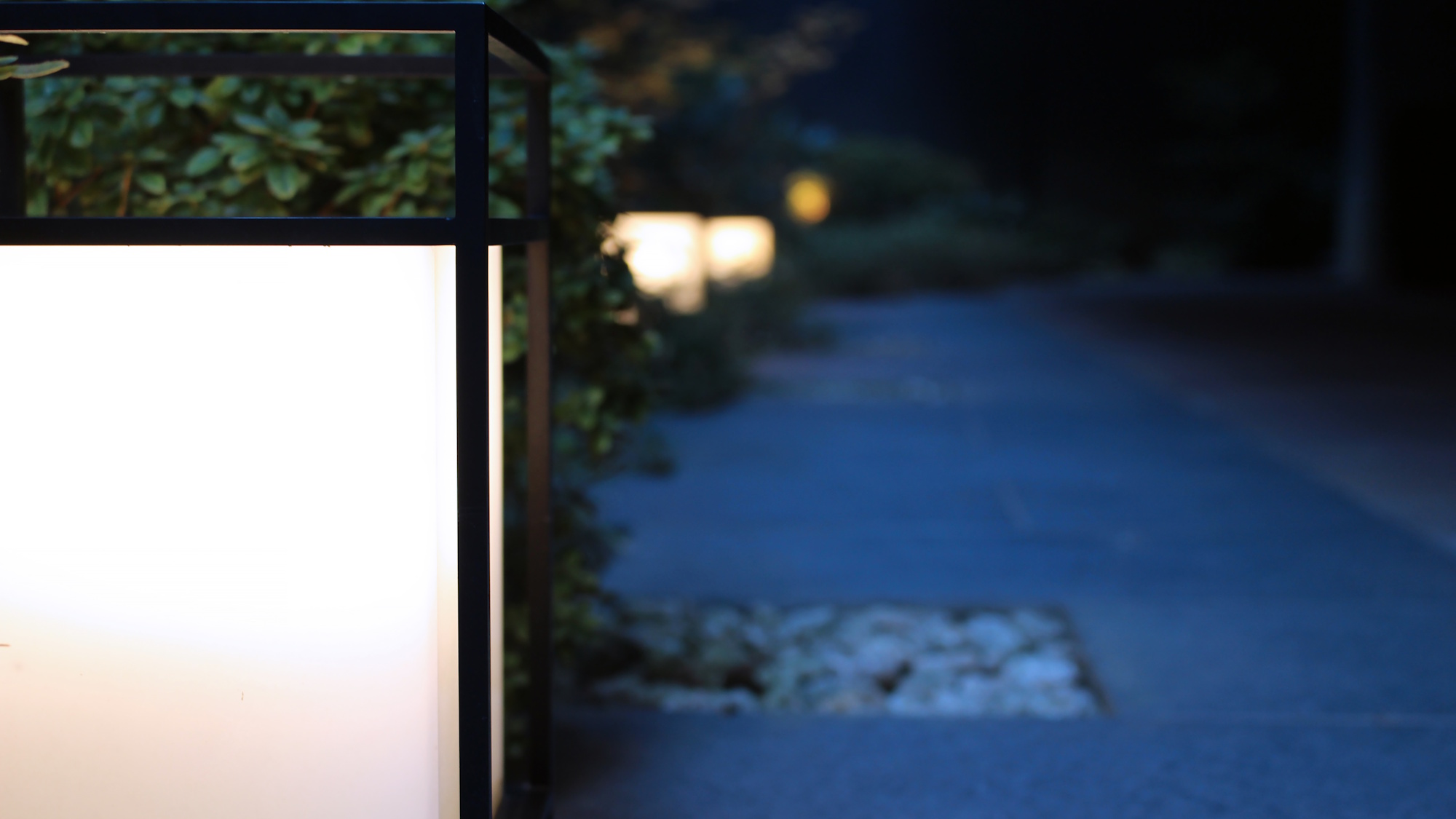 ホテル1階中庭（行燈）