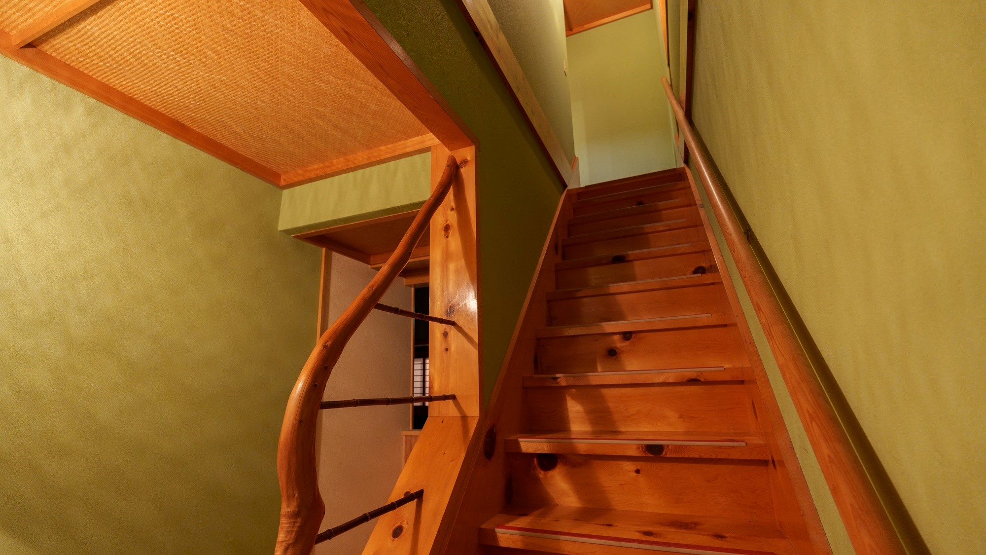 【室内　一例】