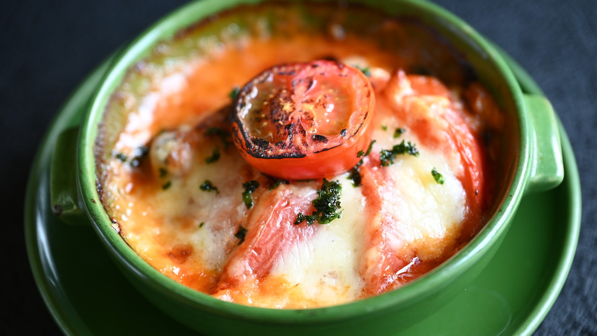 旬の食材をふんだんに使った、四季折々の会席料理