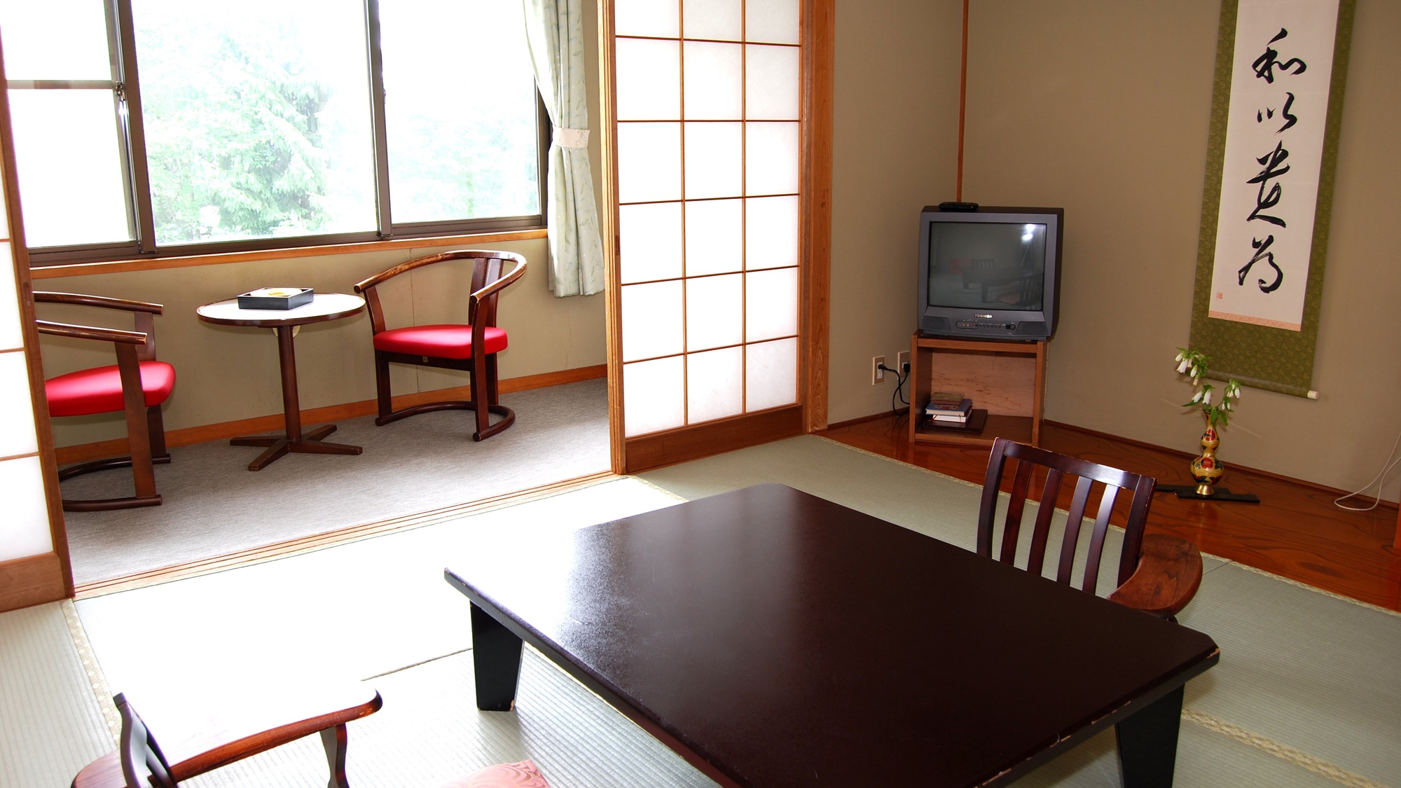 【お部屋一例】尾崎紅葉や与謝野晶子など、明治・昭和の文豪たちが愛し、滞在したという歴史ある旅館。