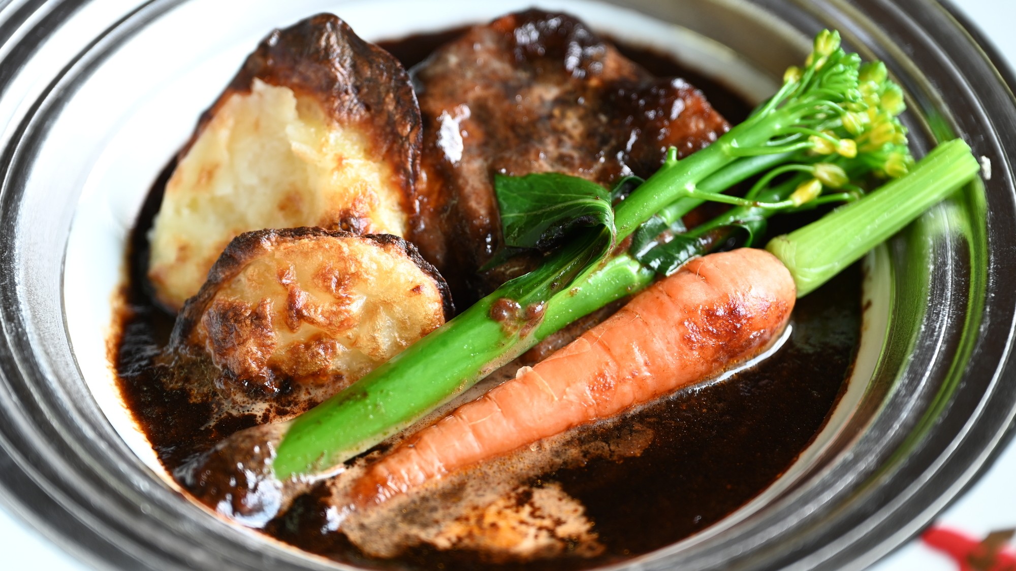 旬の食材をふんだんに使った、四季折々の会席料理