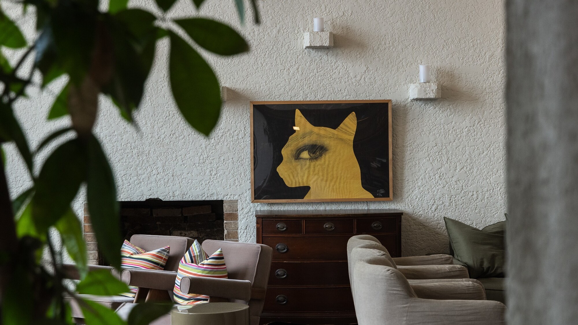 明治より続く老舗旅館の風格を感じるロビー