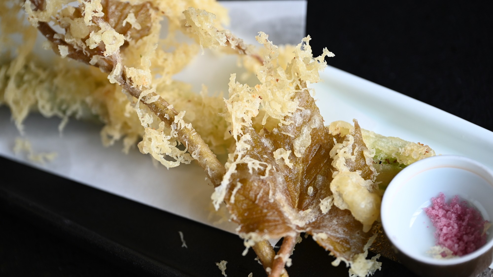 旬の食材をふんだんに使った、四季折々の会席料理