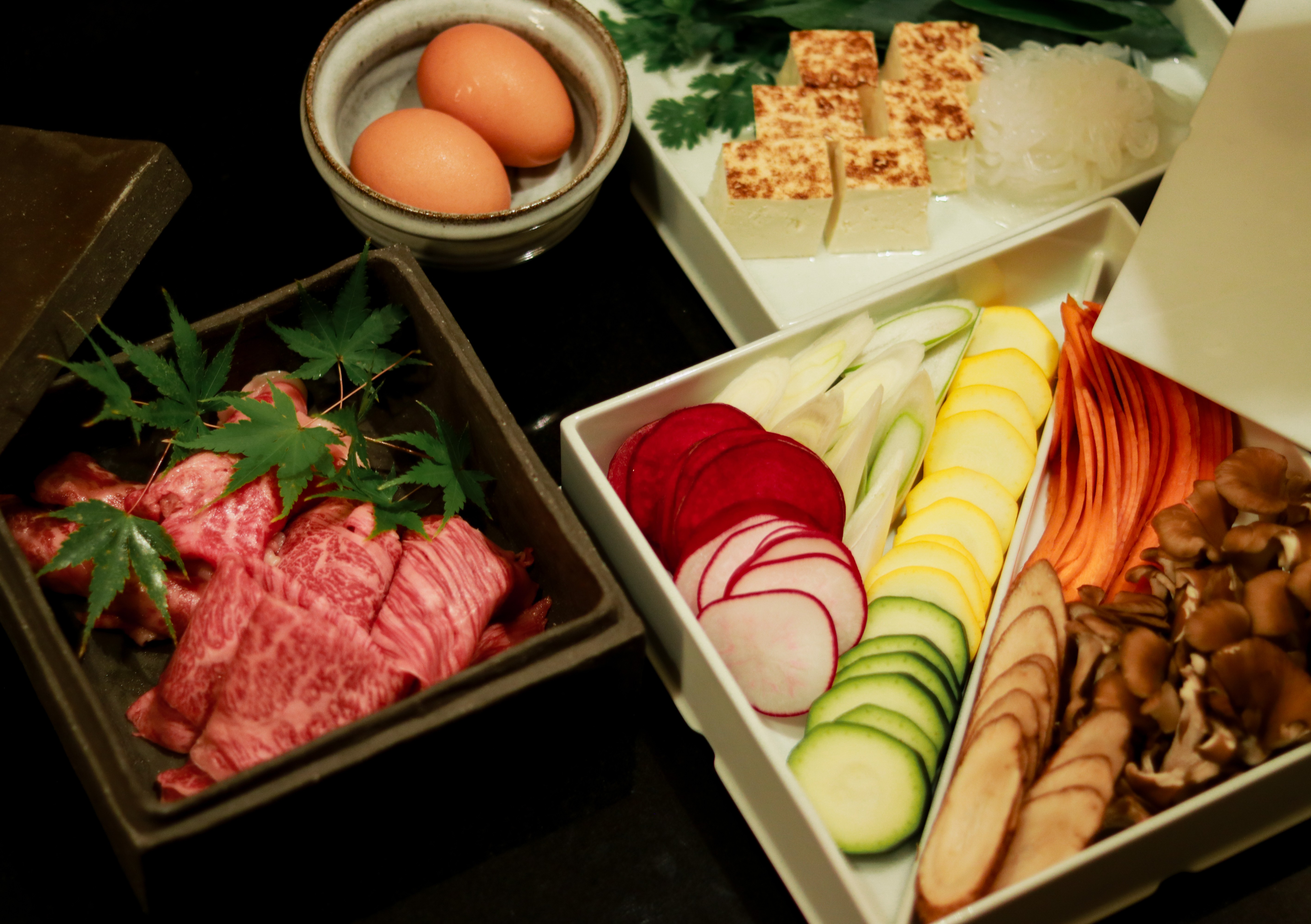 夕食メイン「幸せすき焼き」