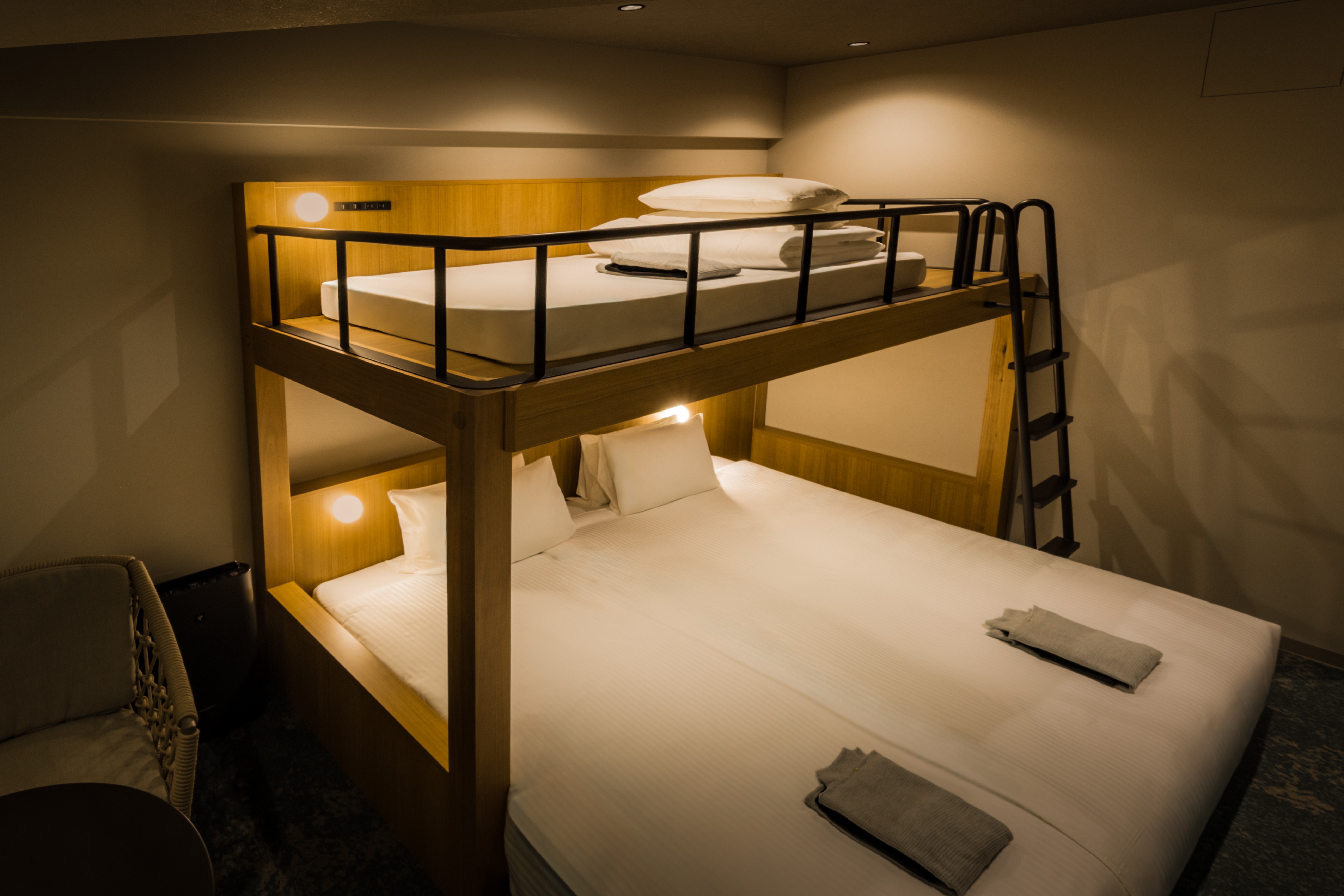 【スーペリア トリプル バンク】