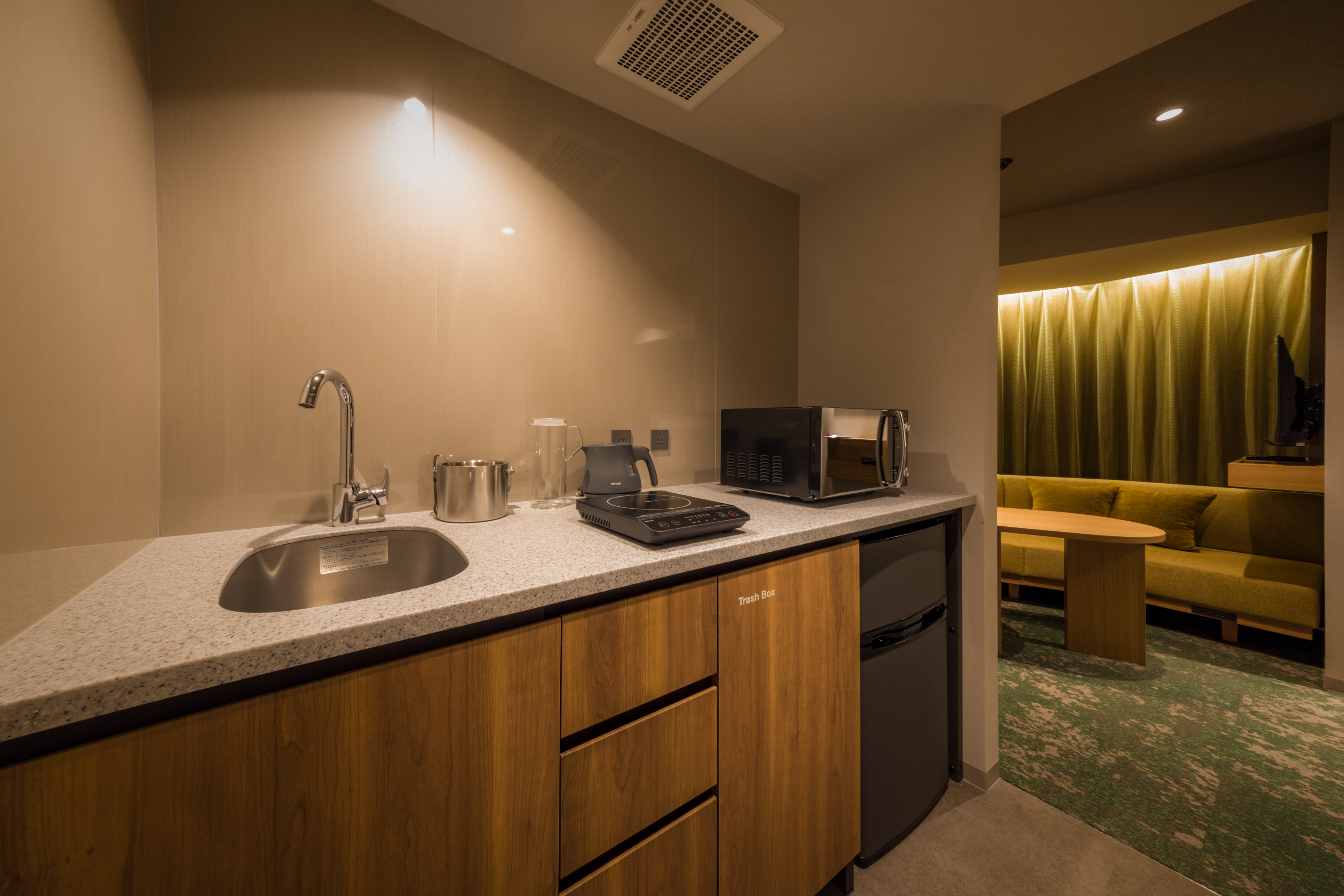 【デラックス ファミリー 4バンク】