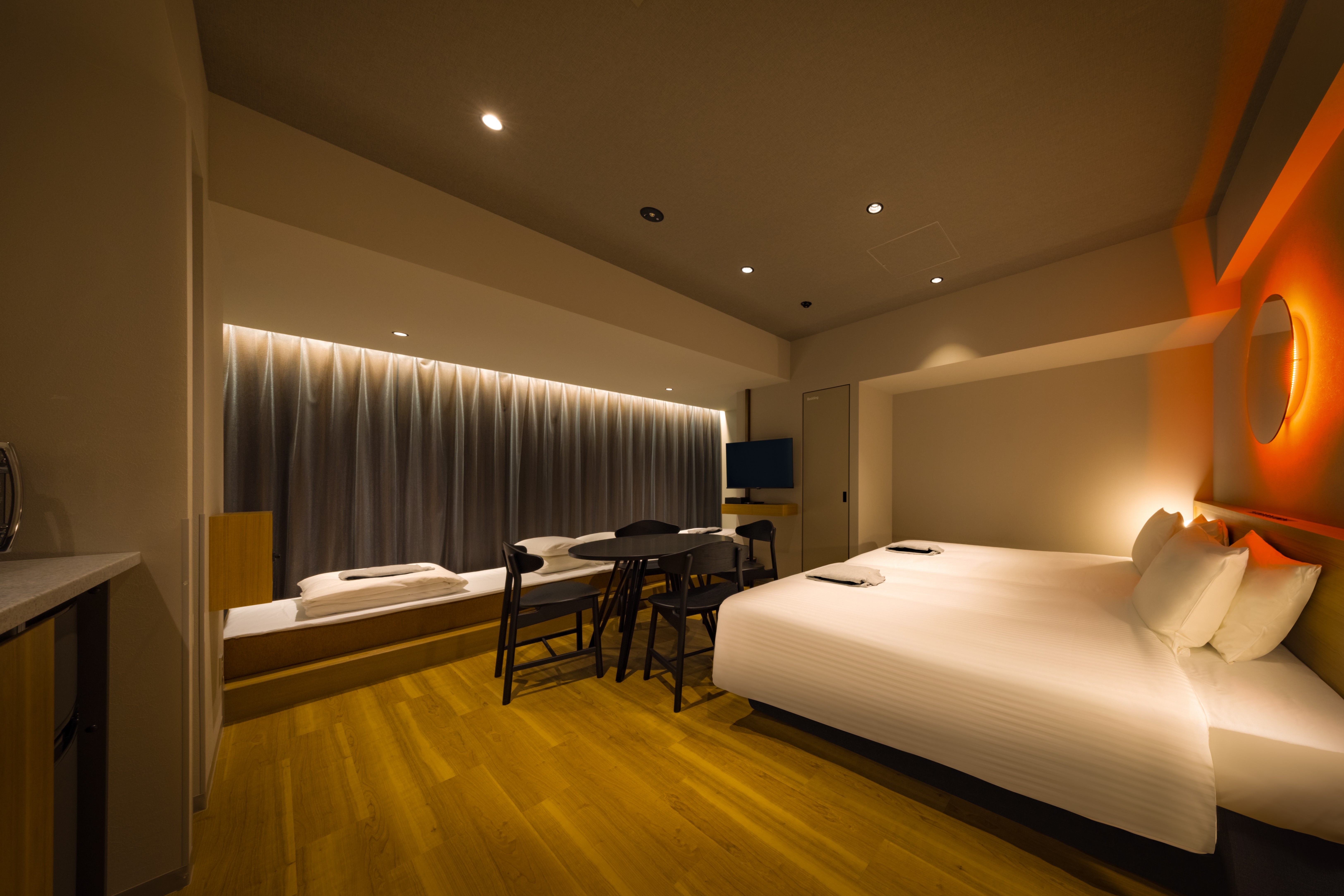 【デラックス ファミリー 洋室】