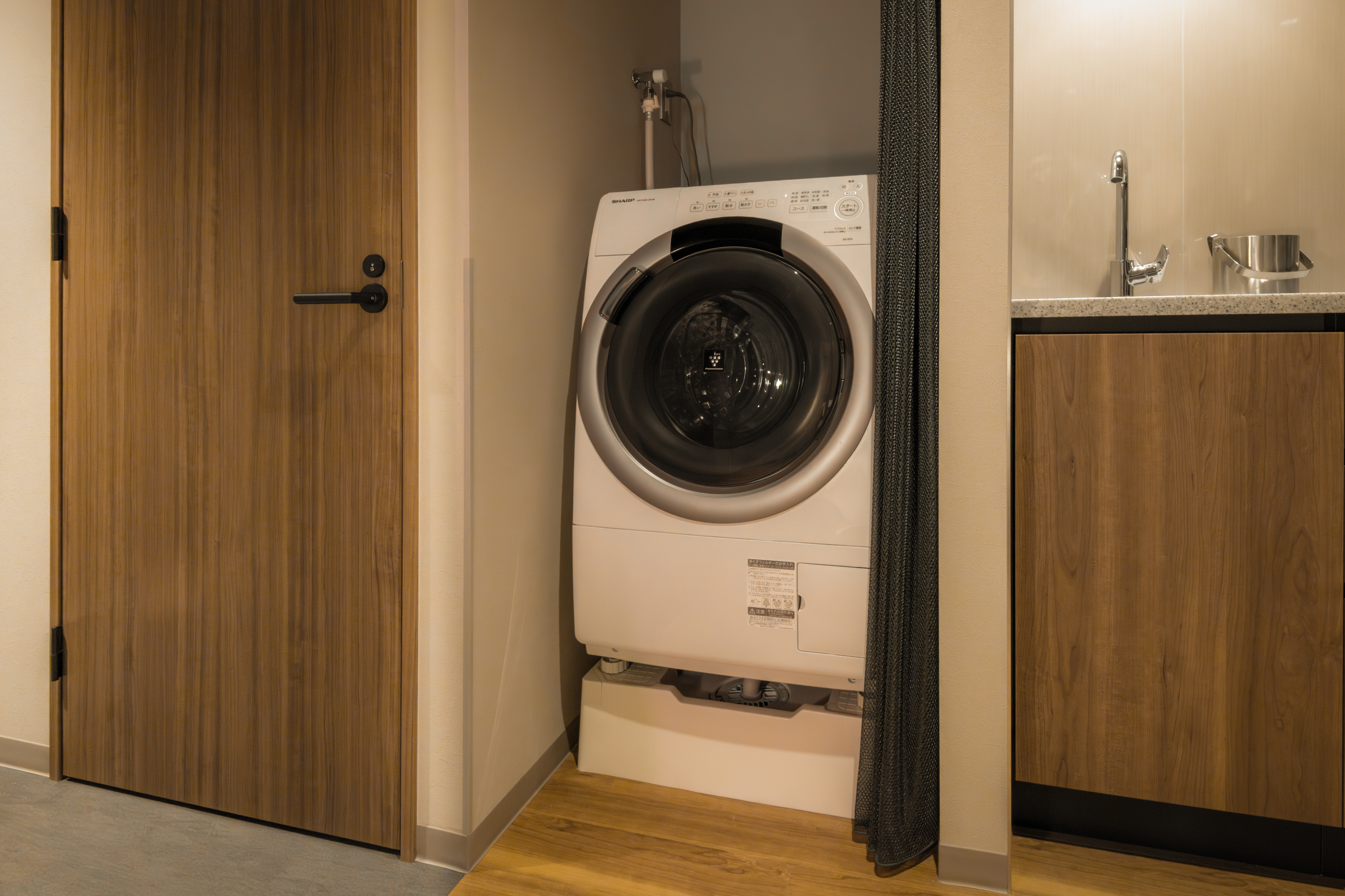 【デラックス ファミリー 洋室】