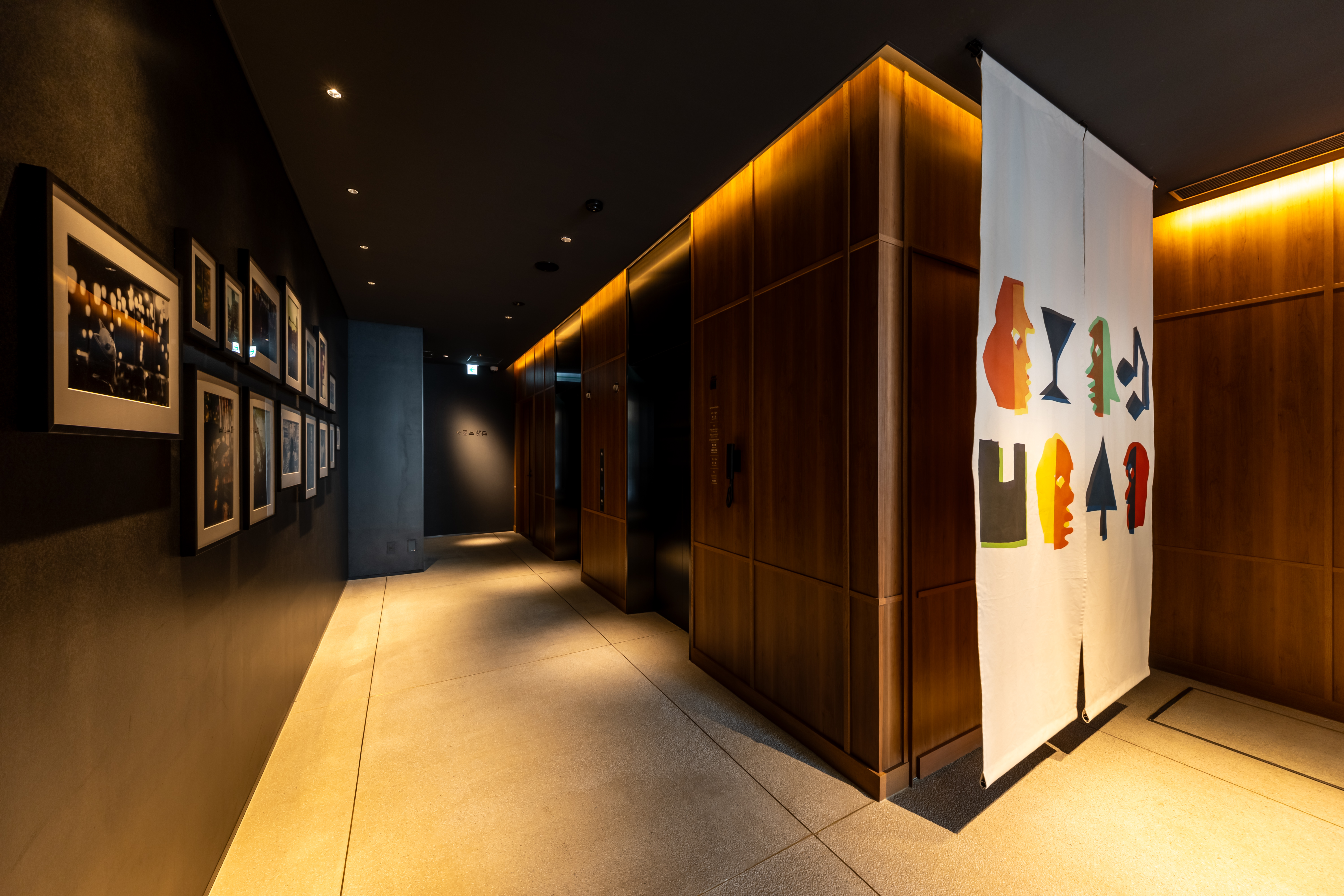 【1階エントランス】