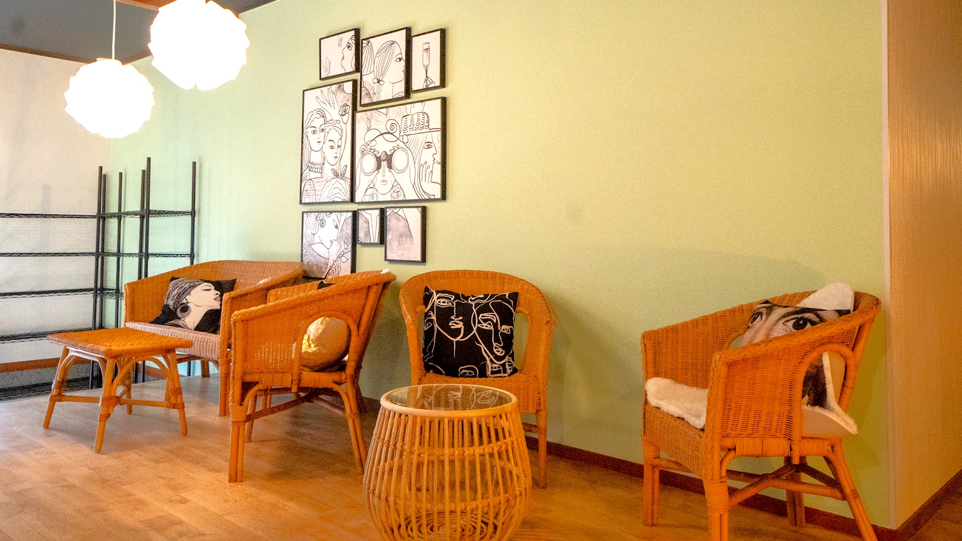 本館エントランス