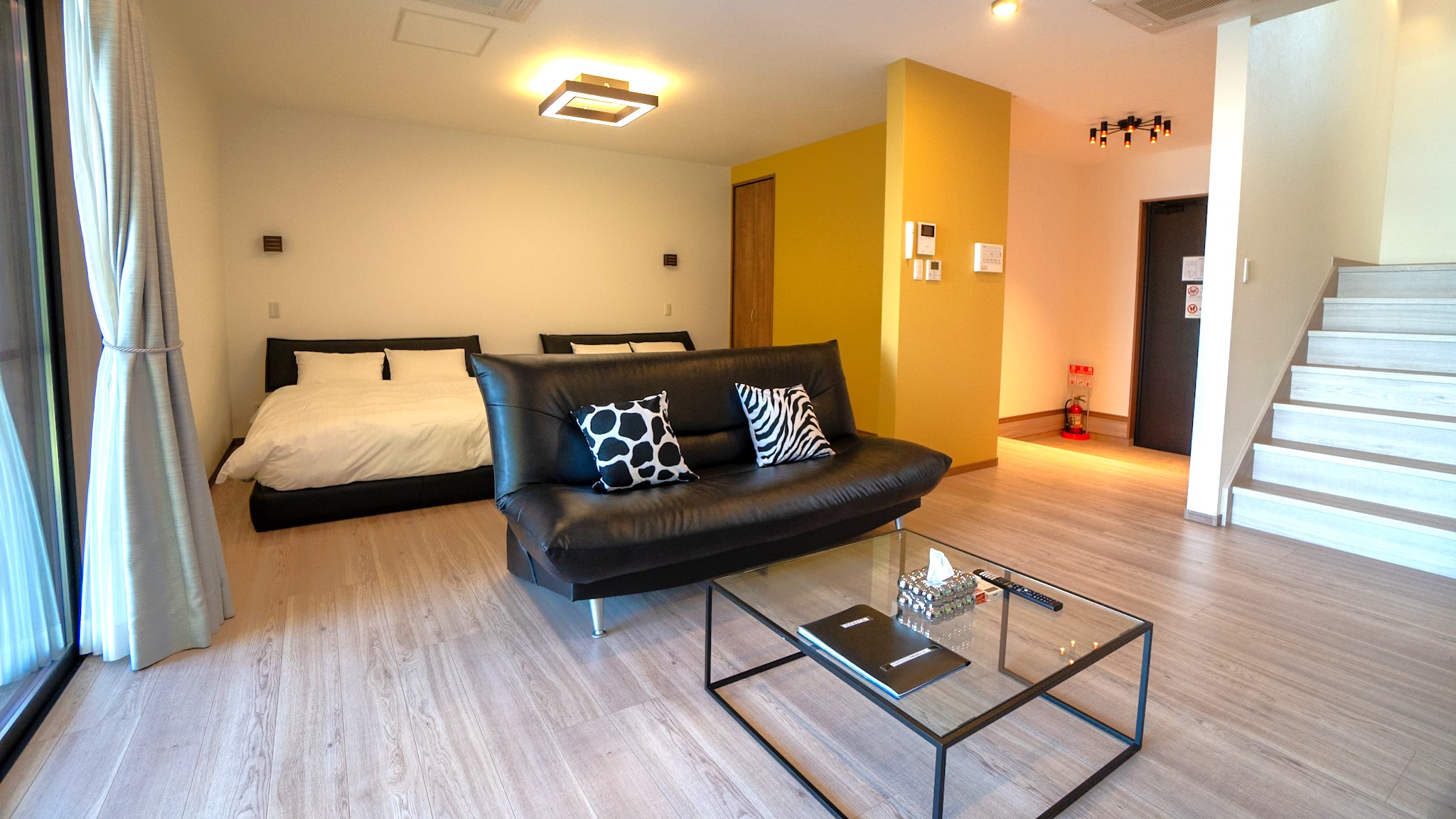 ピンクヴィラ寝室