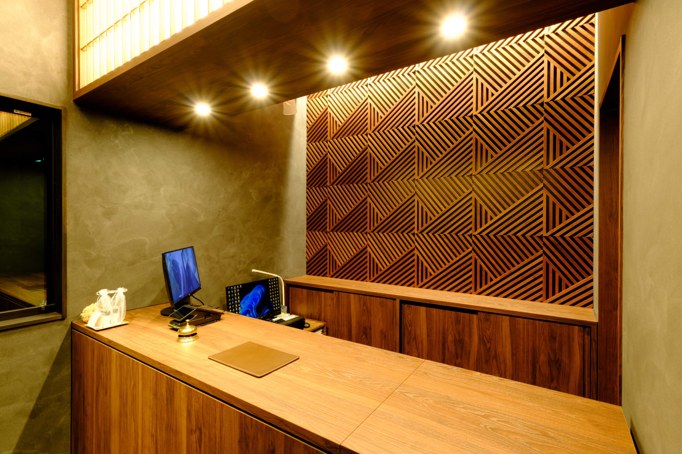 フロントデスク