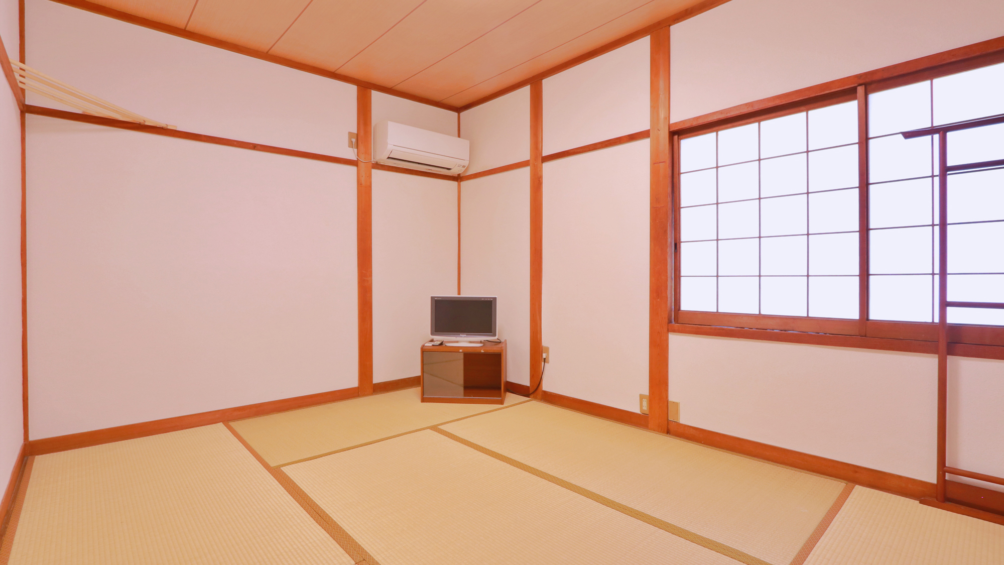 【客室】6畳和室_楓