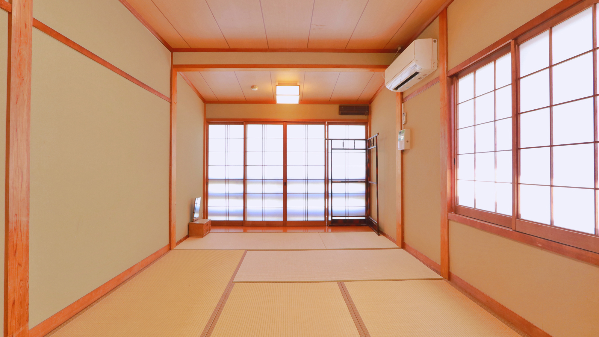 【客室】7.5畳和室_杉