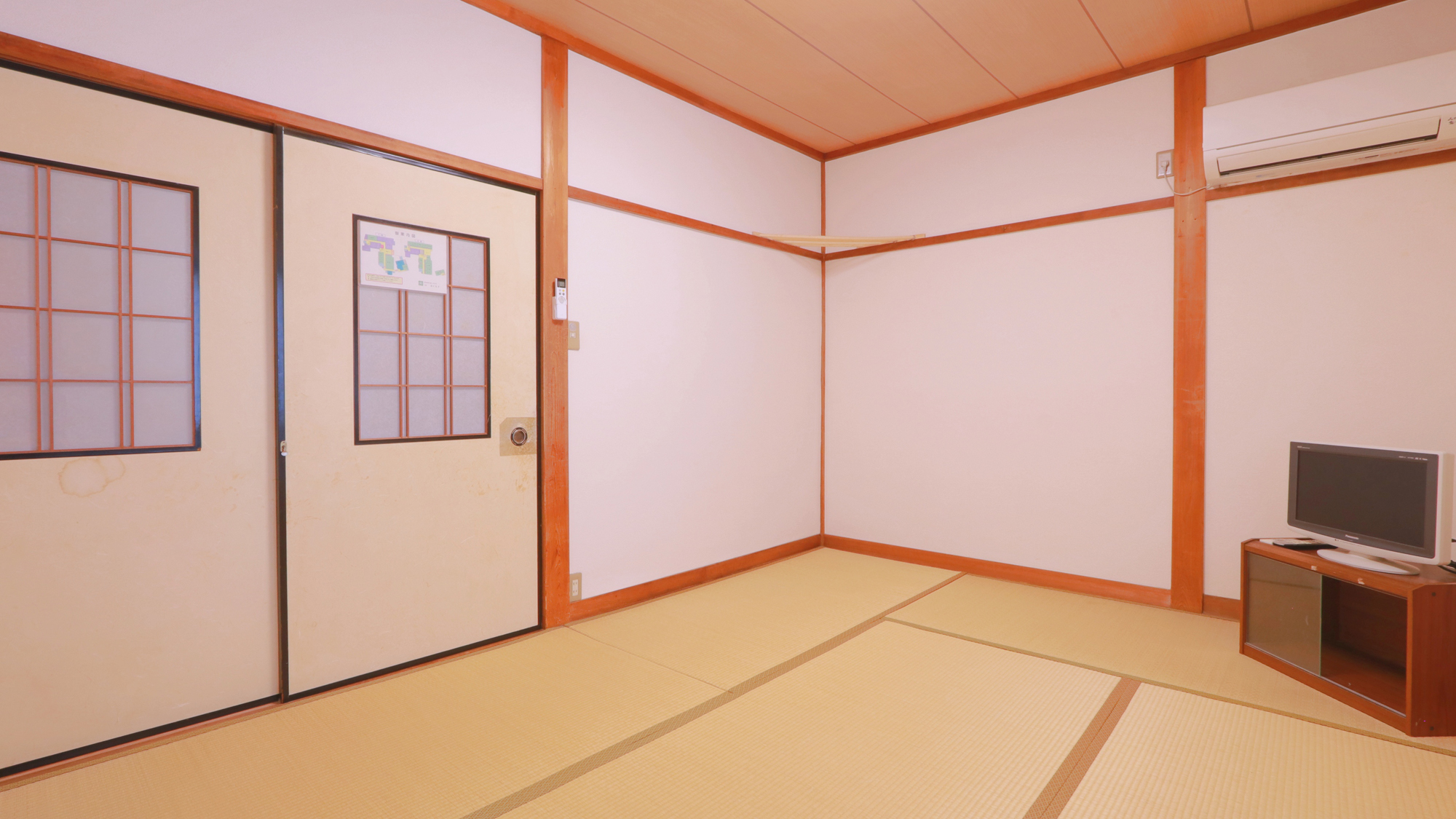 【客室】6畳和室_楓