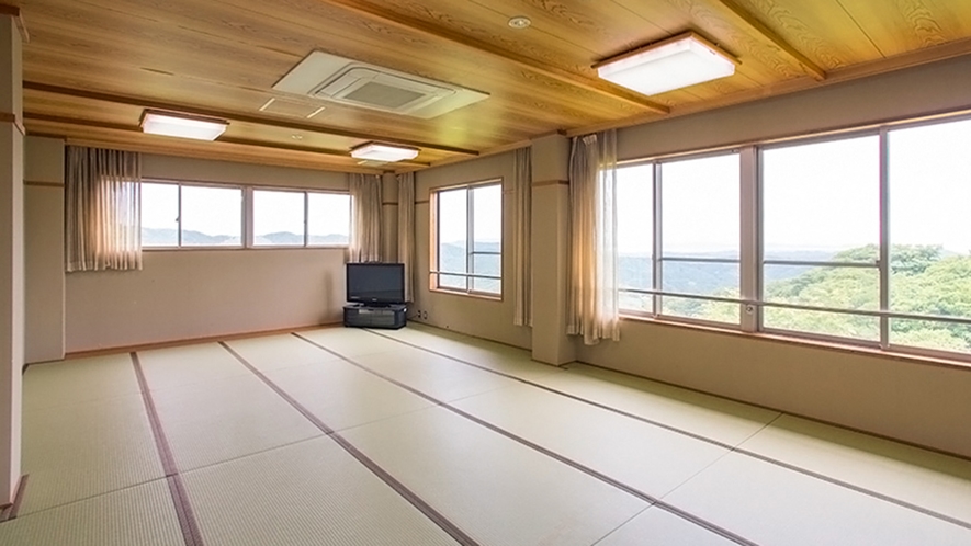 ・【和室大部屋】広々とした和室は大人数での活動に最適です。充実した合宿や研修の時間にご利用ください