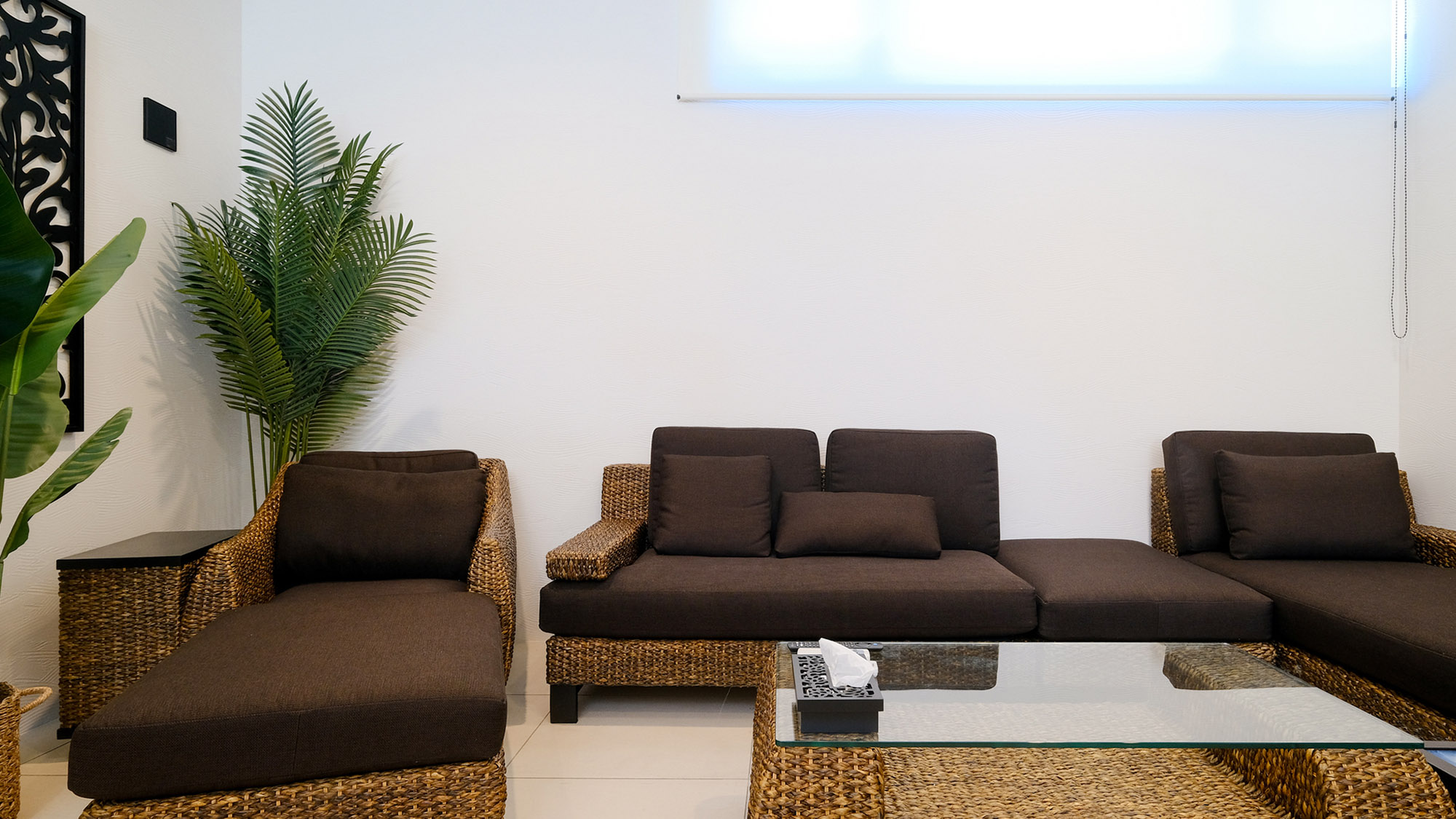 ・【リビング】ラタンのソファセットがあるだけでアジアンリゾートっぽい雰囲気に