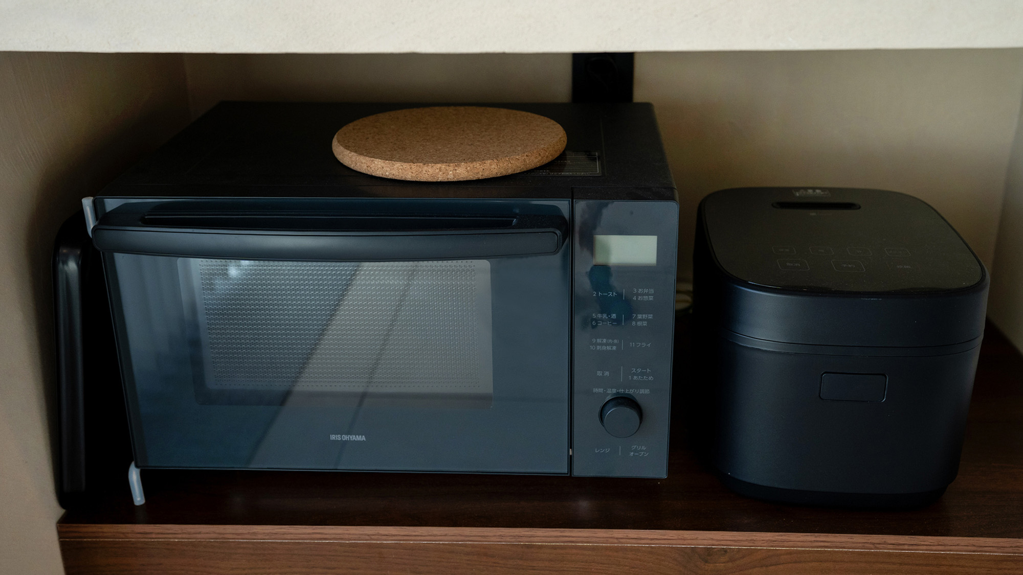 ・【ダイニングキッチン】電子レンジ＆炊飯器で自炊も楽々