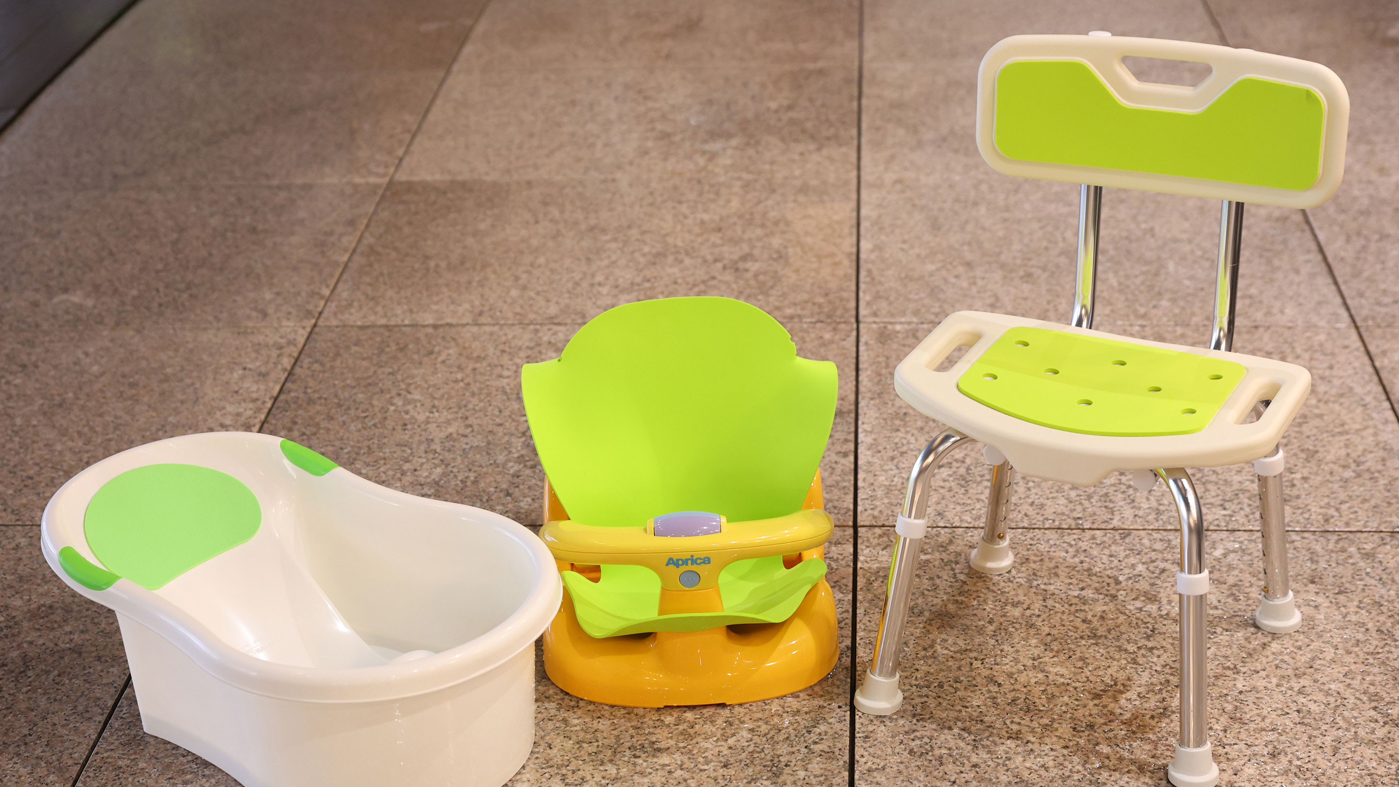 ベビーバス、ベビーチェア