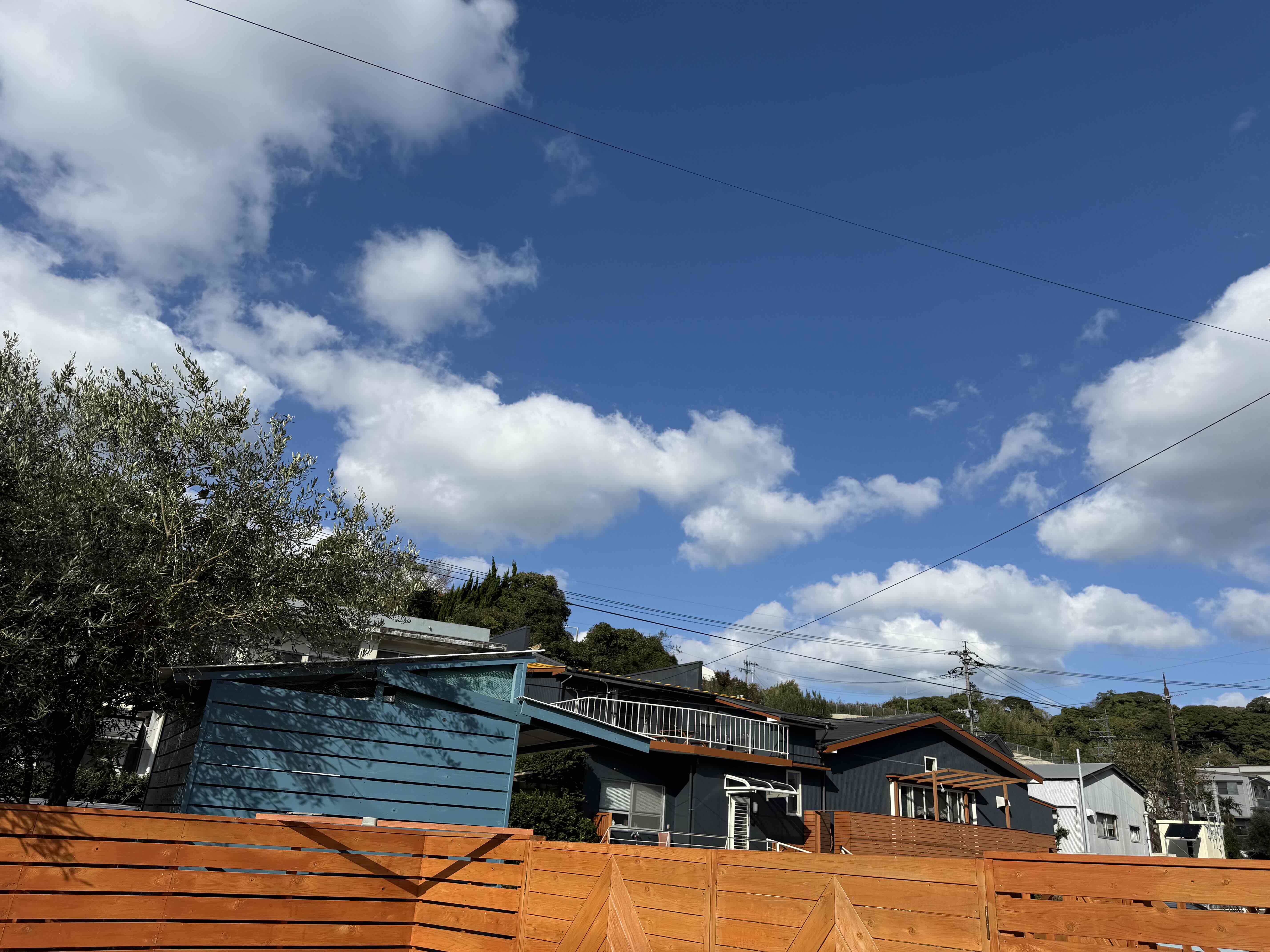 川沿いの利便性の良いお宿。