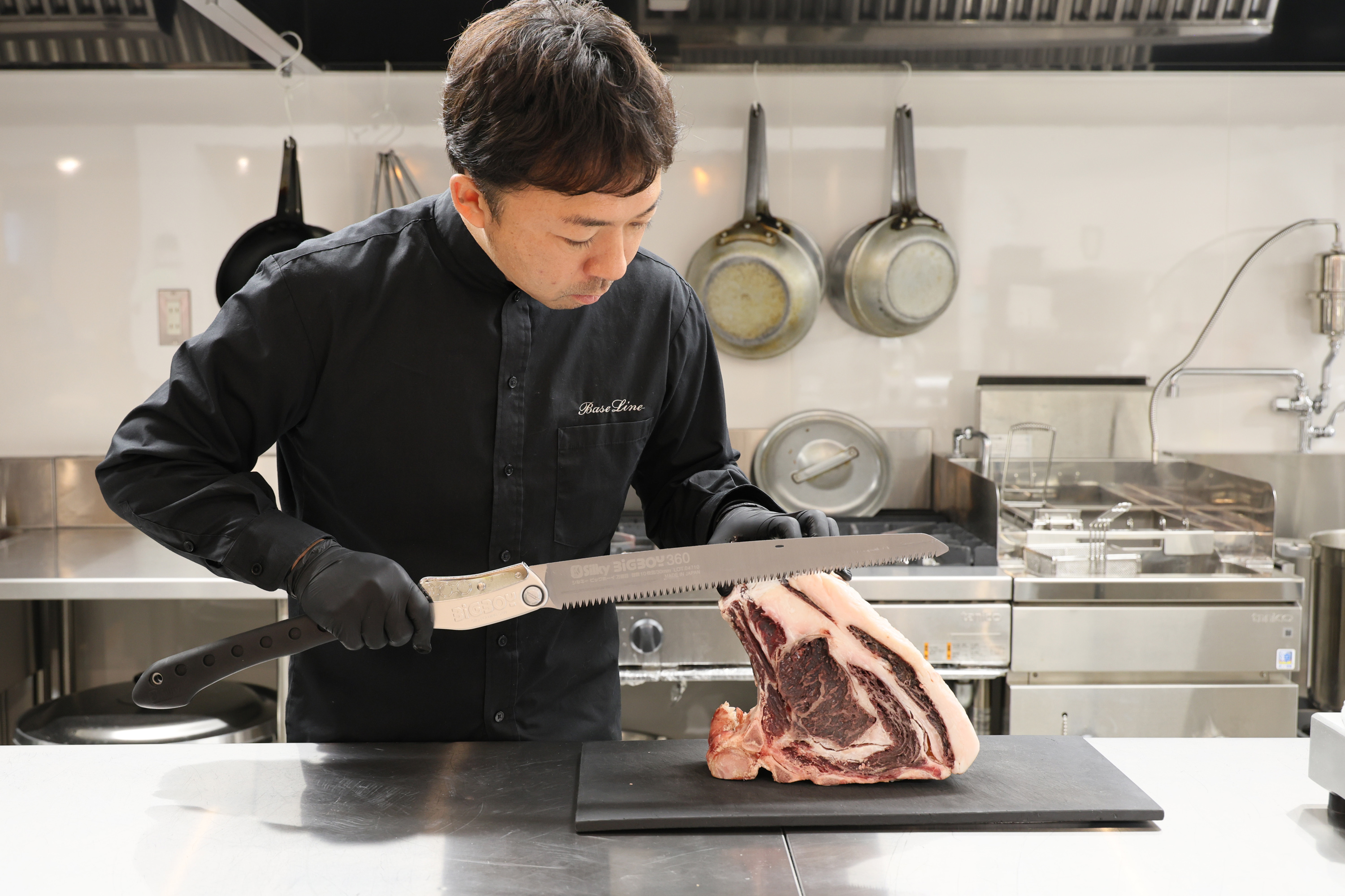 熟成肉カットシーン