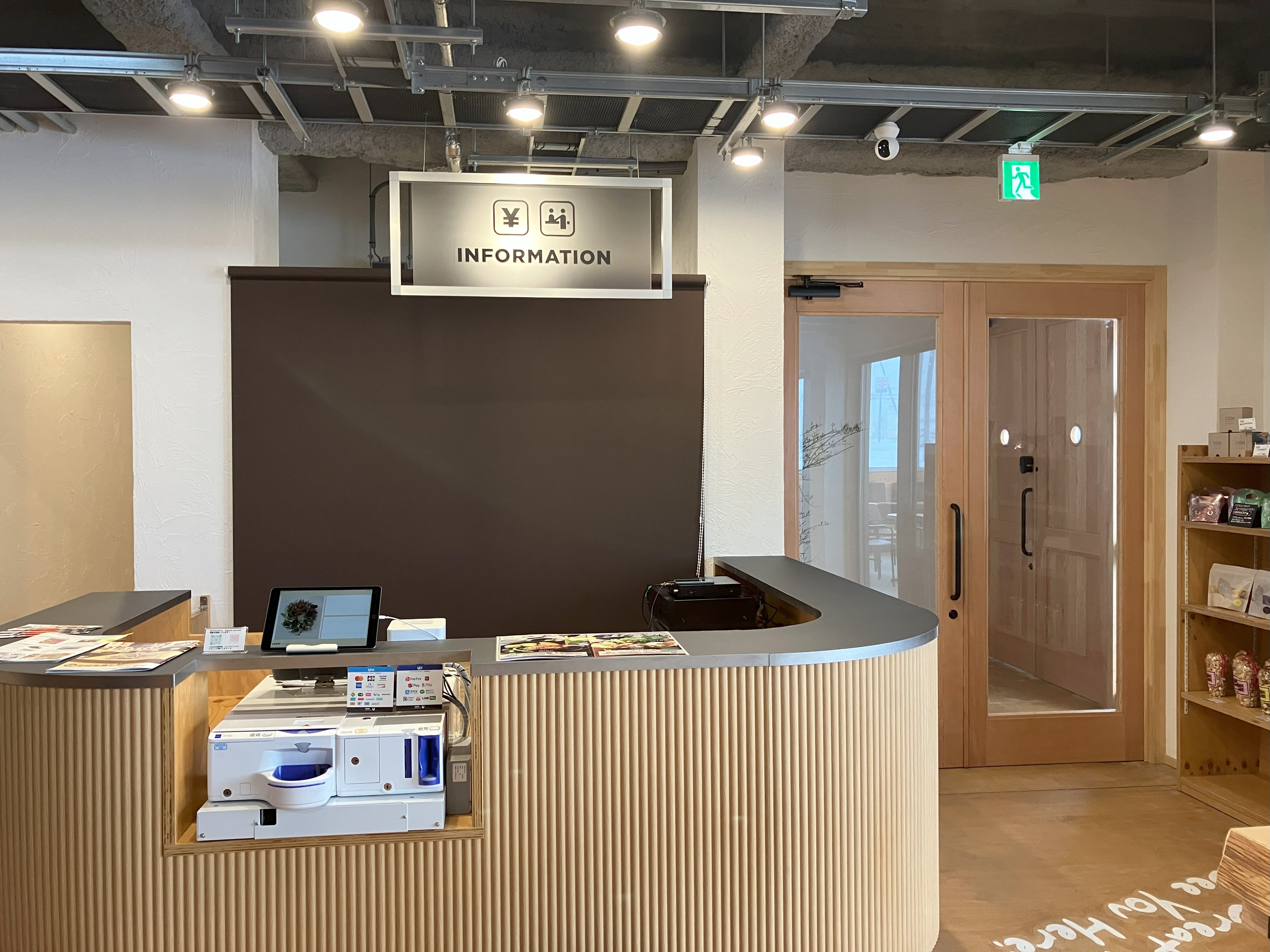 入口・フロント