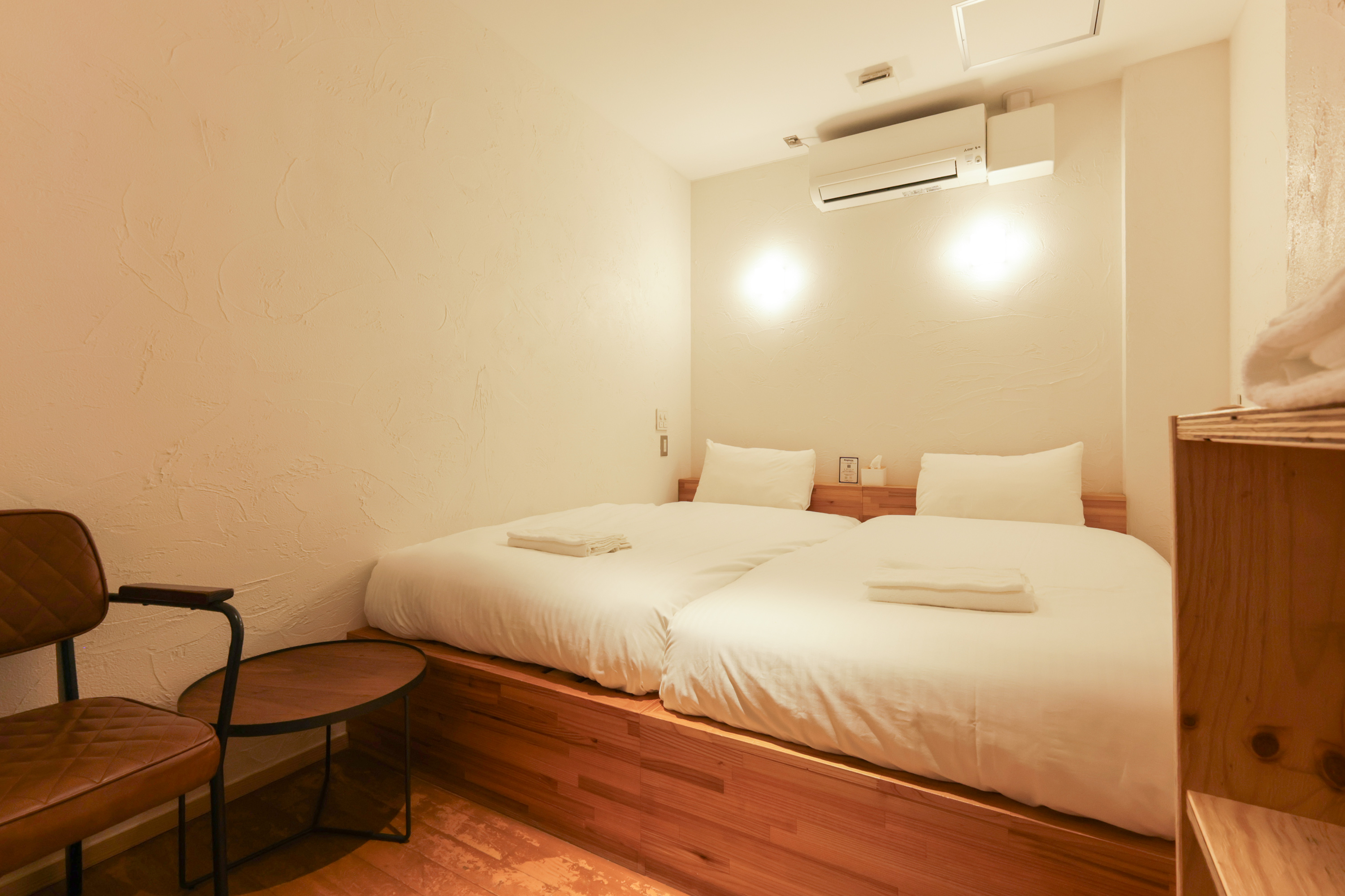 ツインルーム（シャワー・トイレ共用）